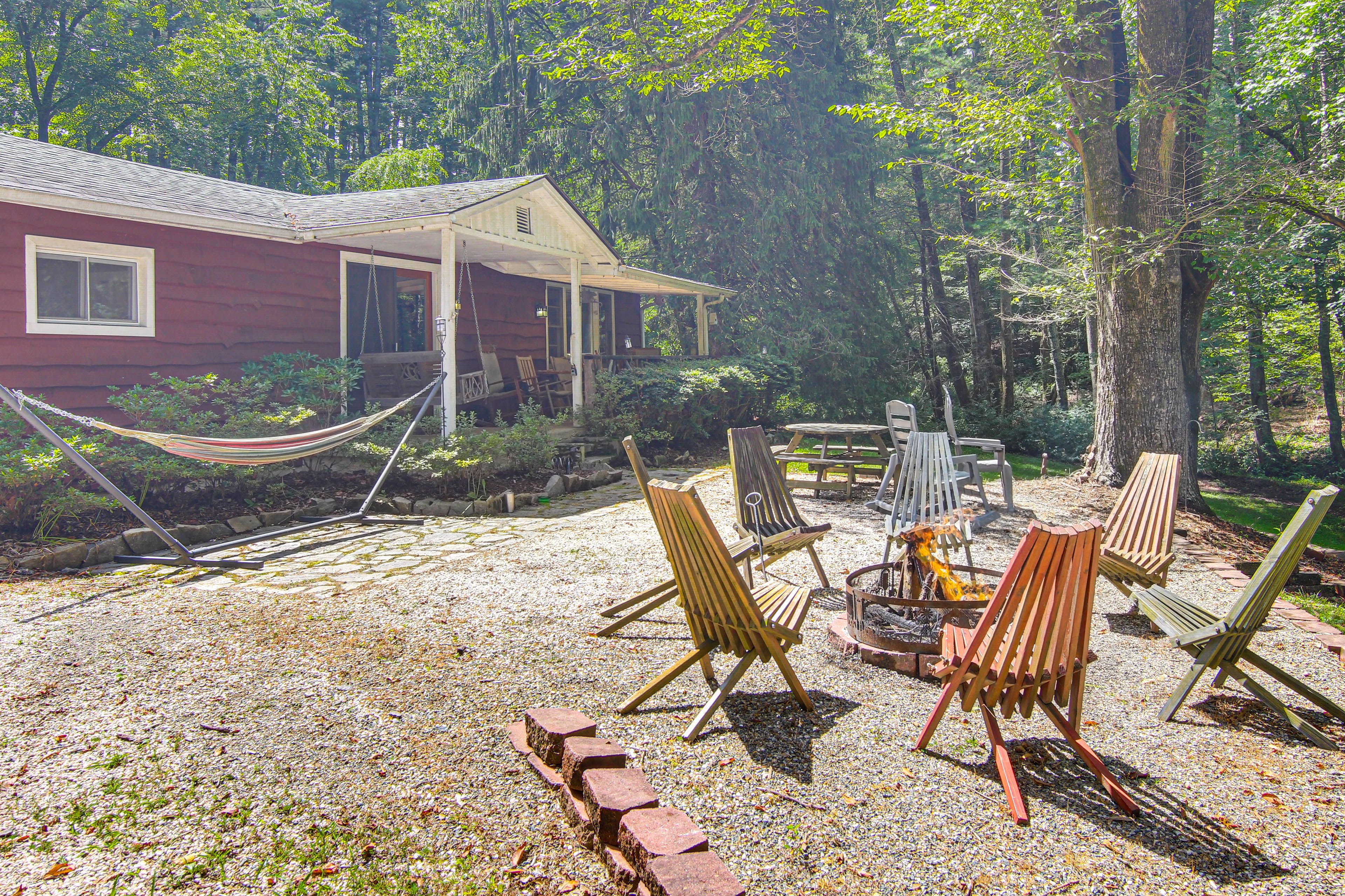 Asheville Vacation Rental | 3BR | 2BA | 1,600 Sq Ft | Steps Required