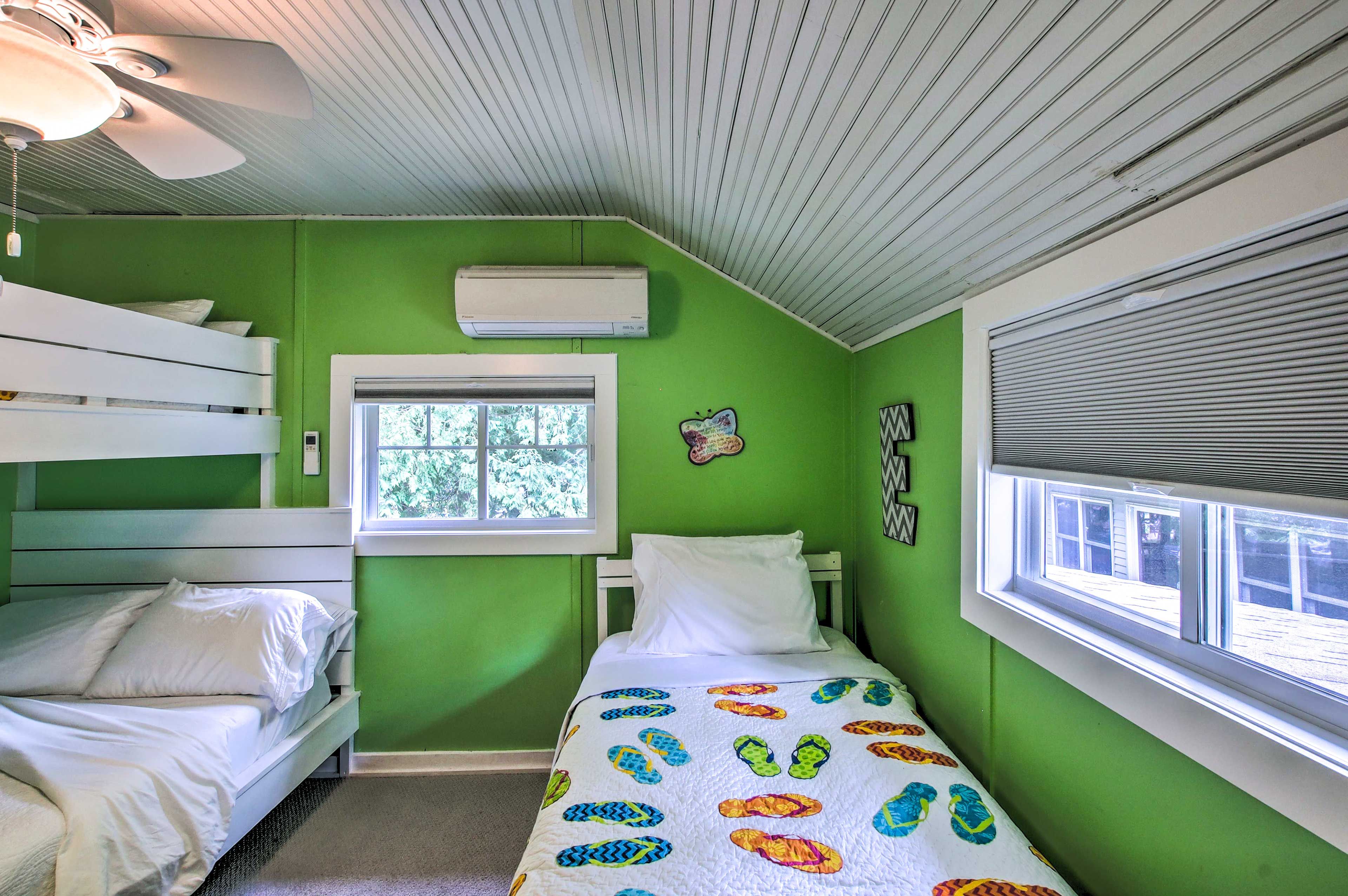 Bedroom 4 | Twin Bed | Twin/Full Bunk Bed | 2nd Floor