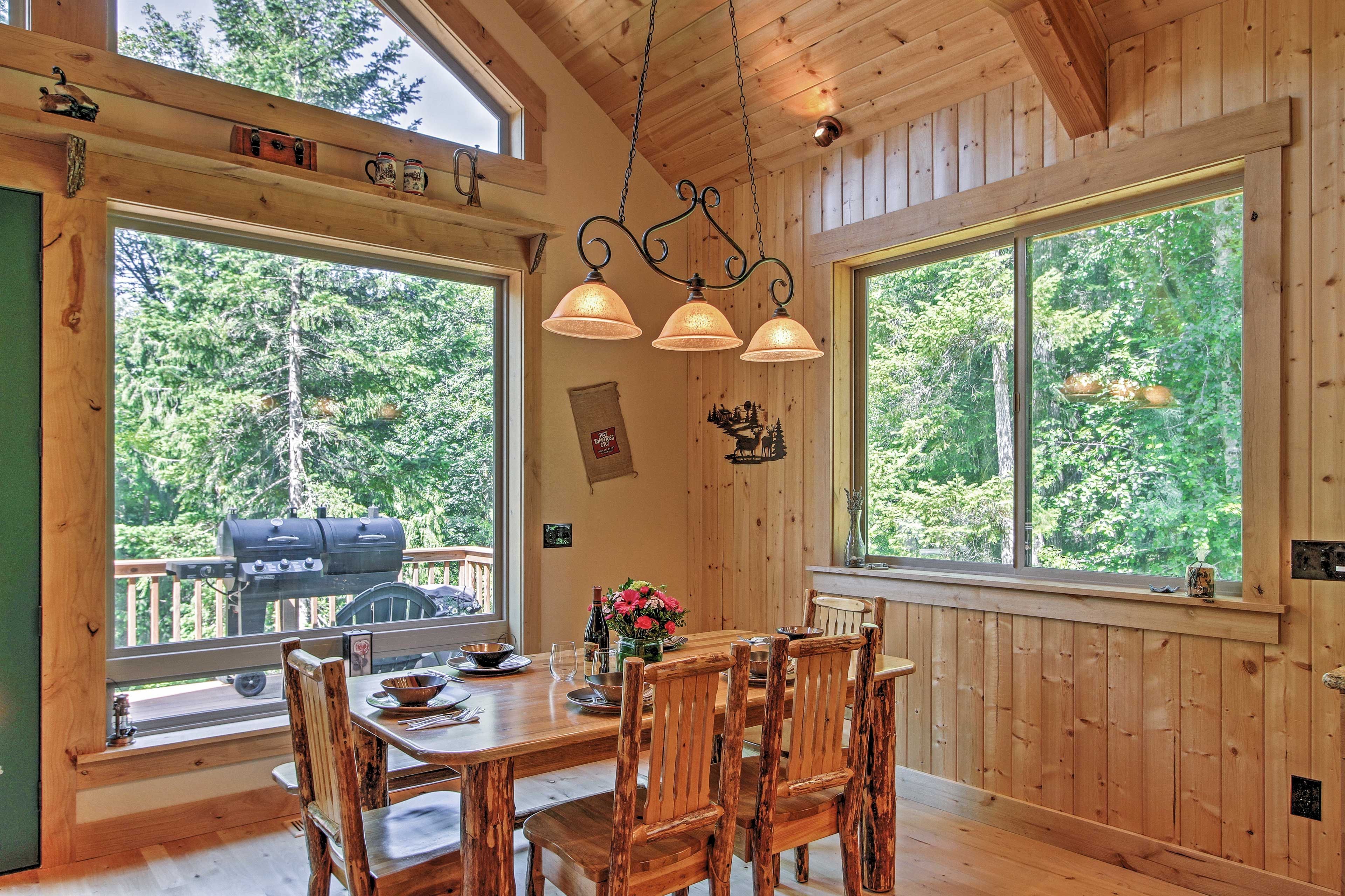 Fully Equipped Kitchen | Dining Area
