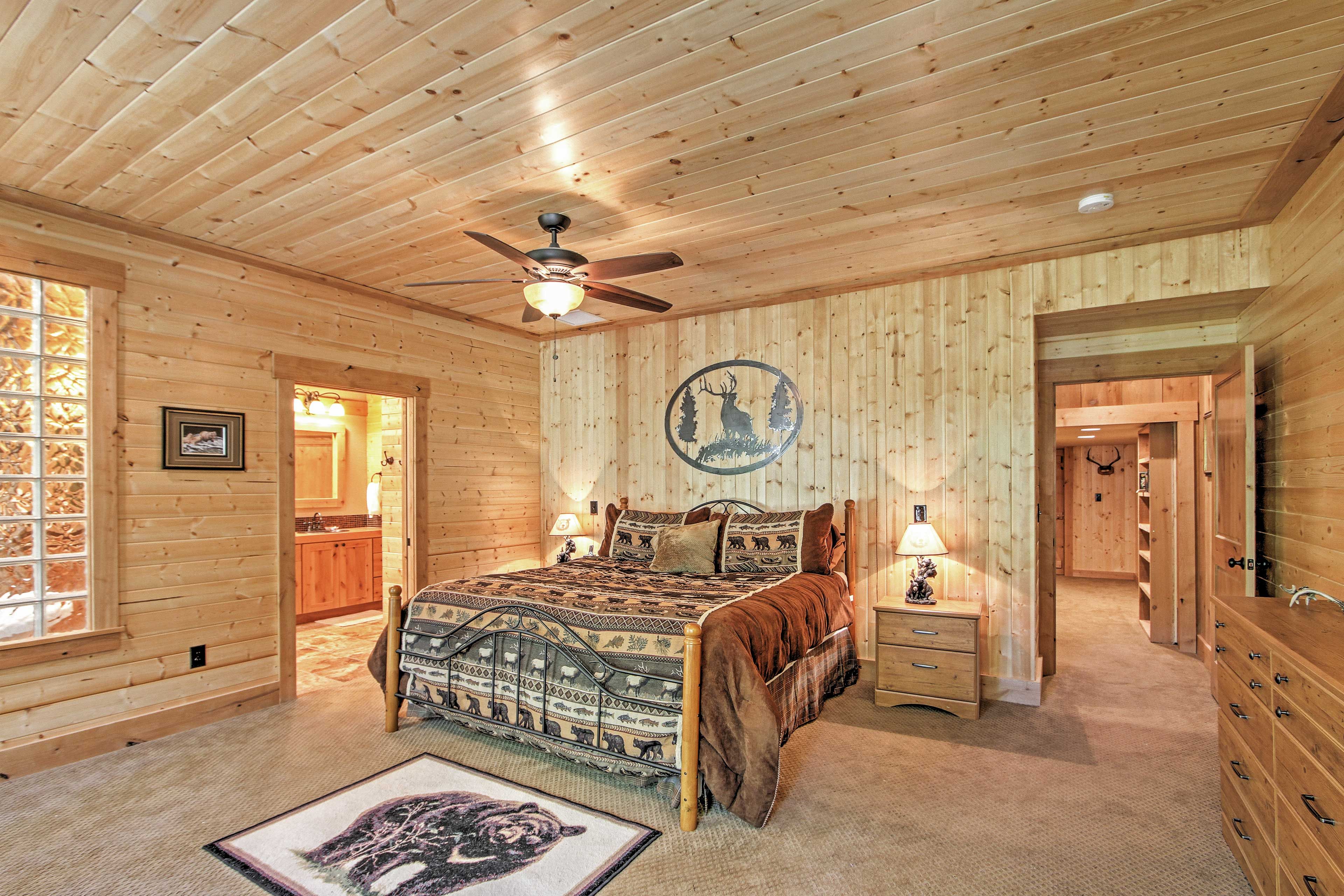 Bedroom 1 | King Bed