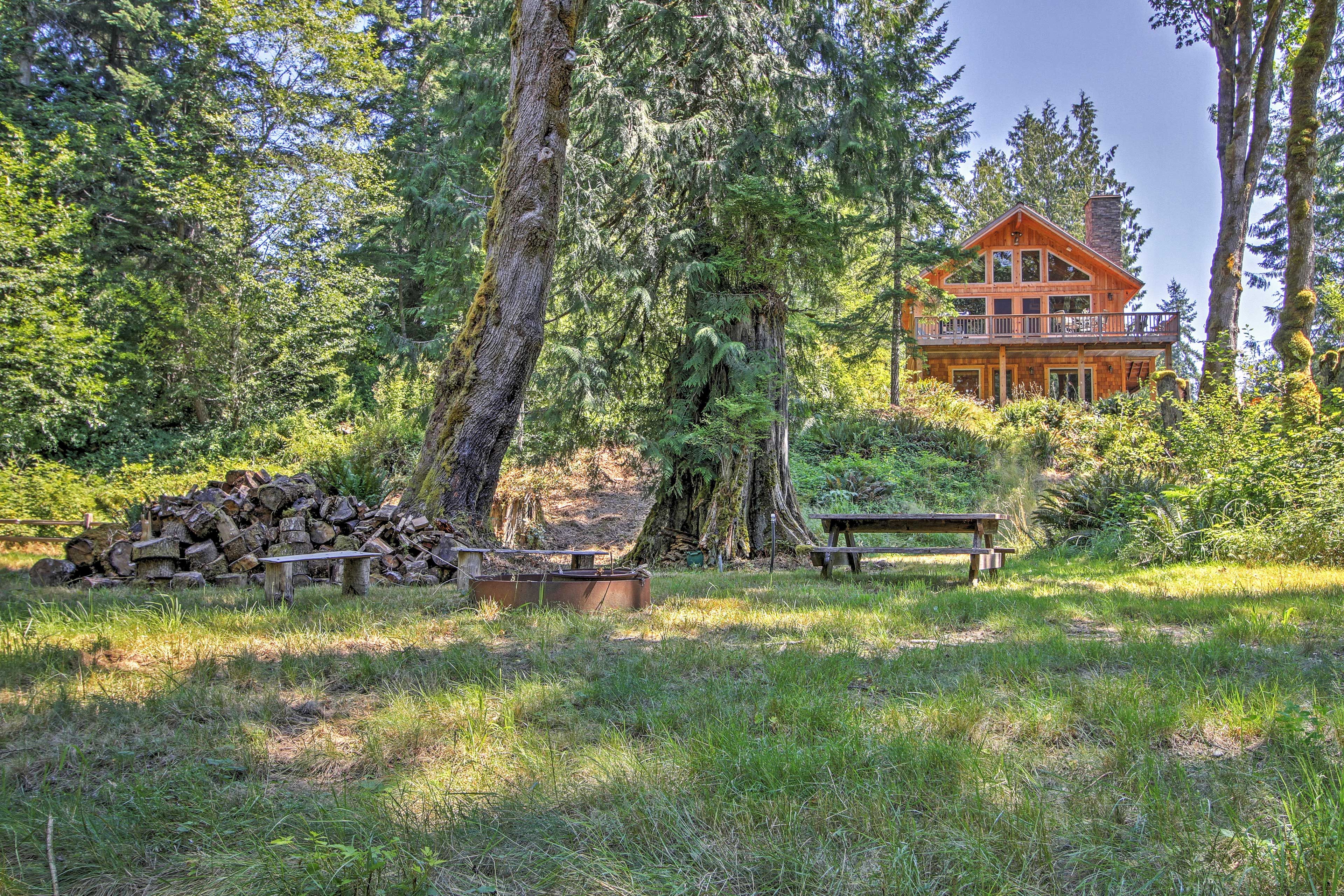 Exterior Space | 2 Fire Pits