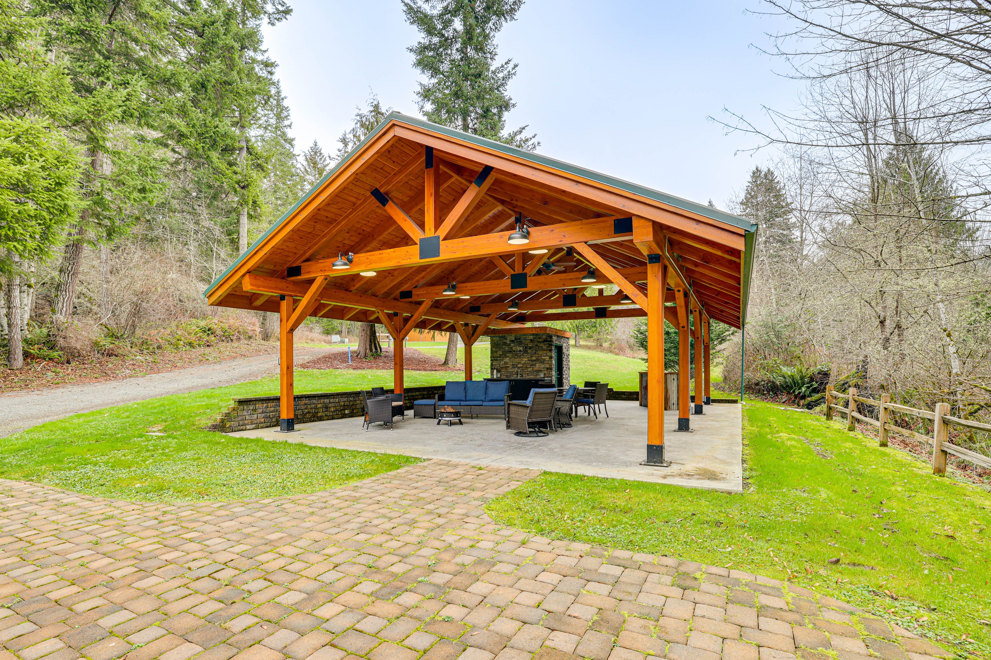 Furnished Pavilion | Fire Pit