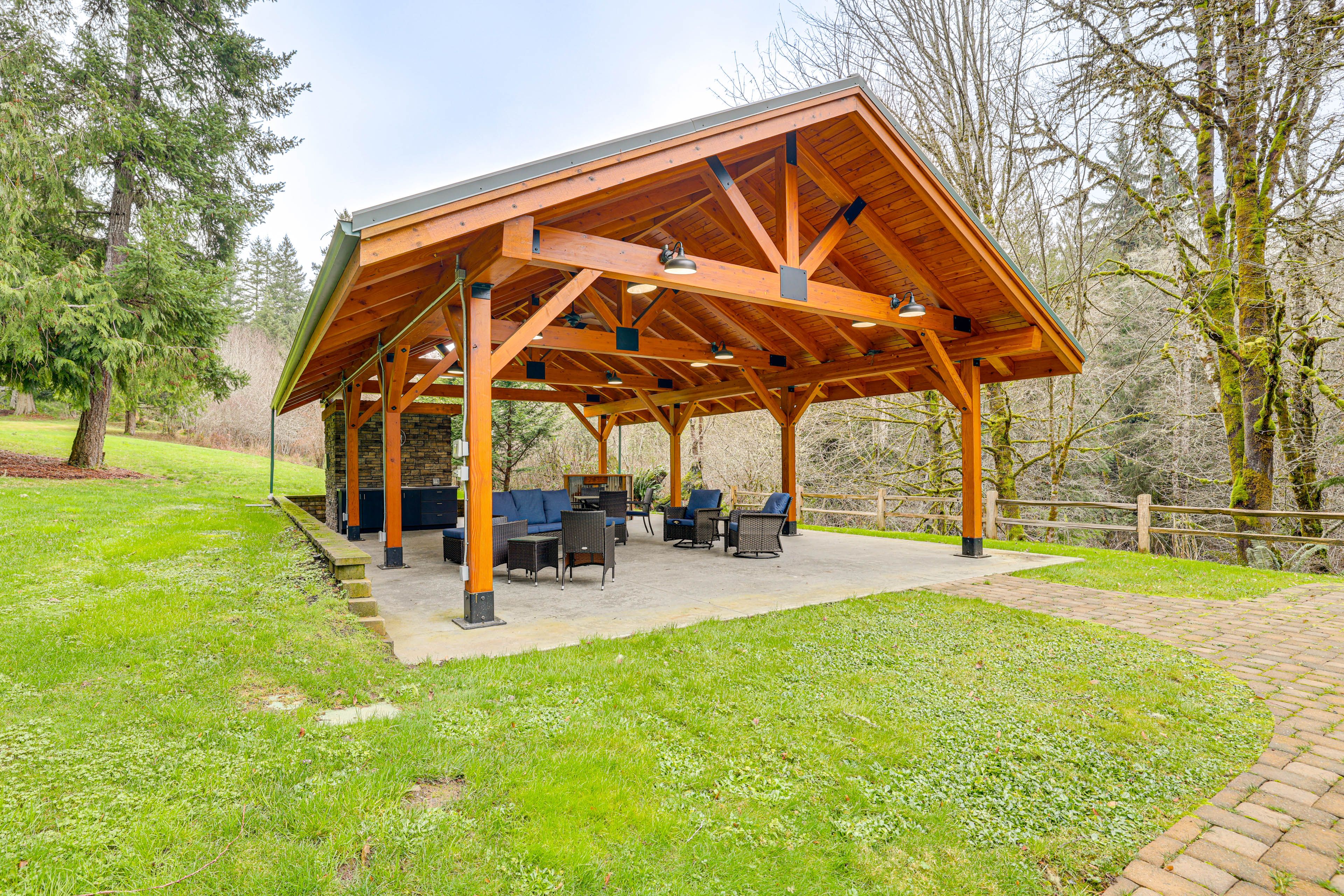 Furnished Pavilion | Fire Pit
