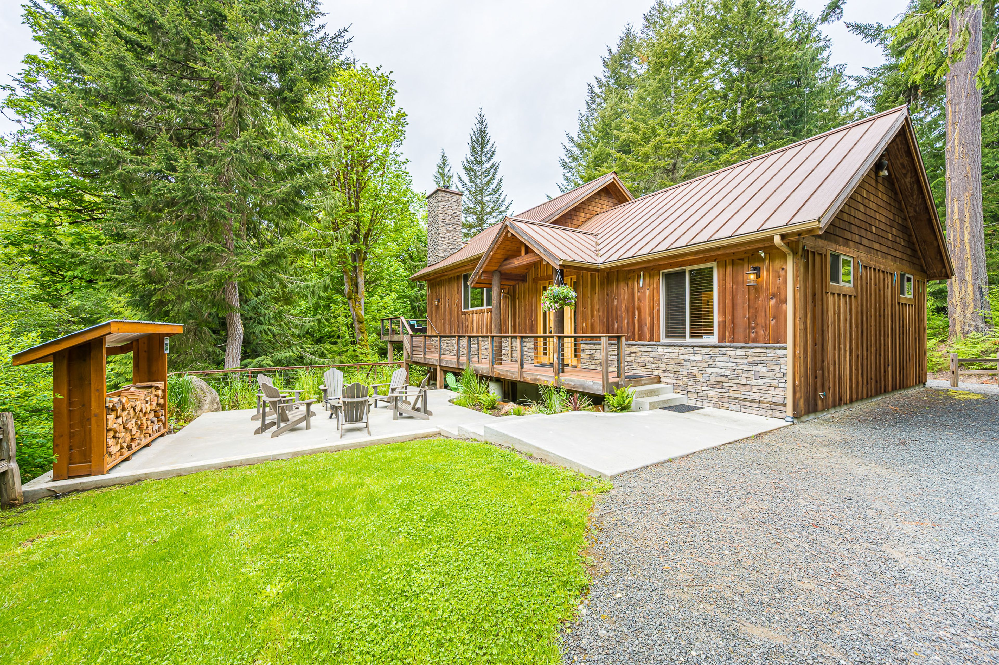 Parking | Ample Driveway Parking | Lawn Parking Prohibited