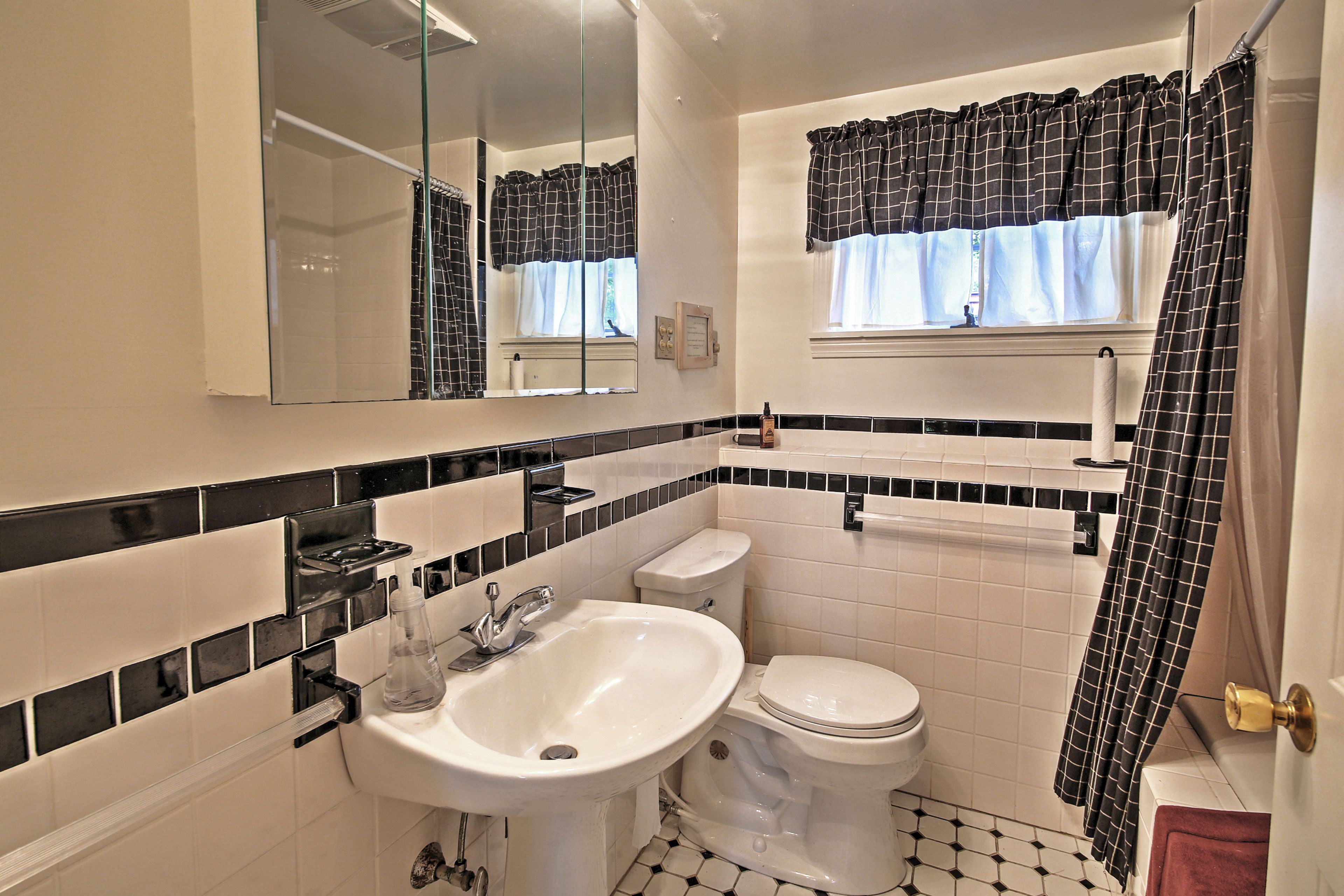 Full Bathroom