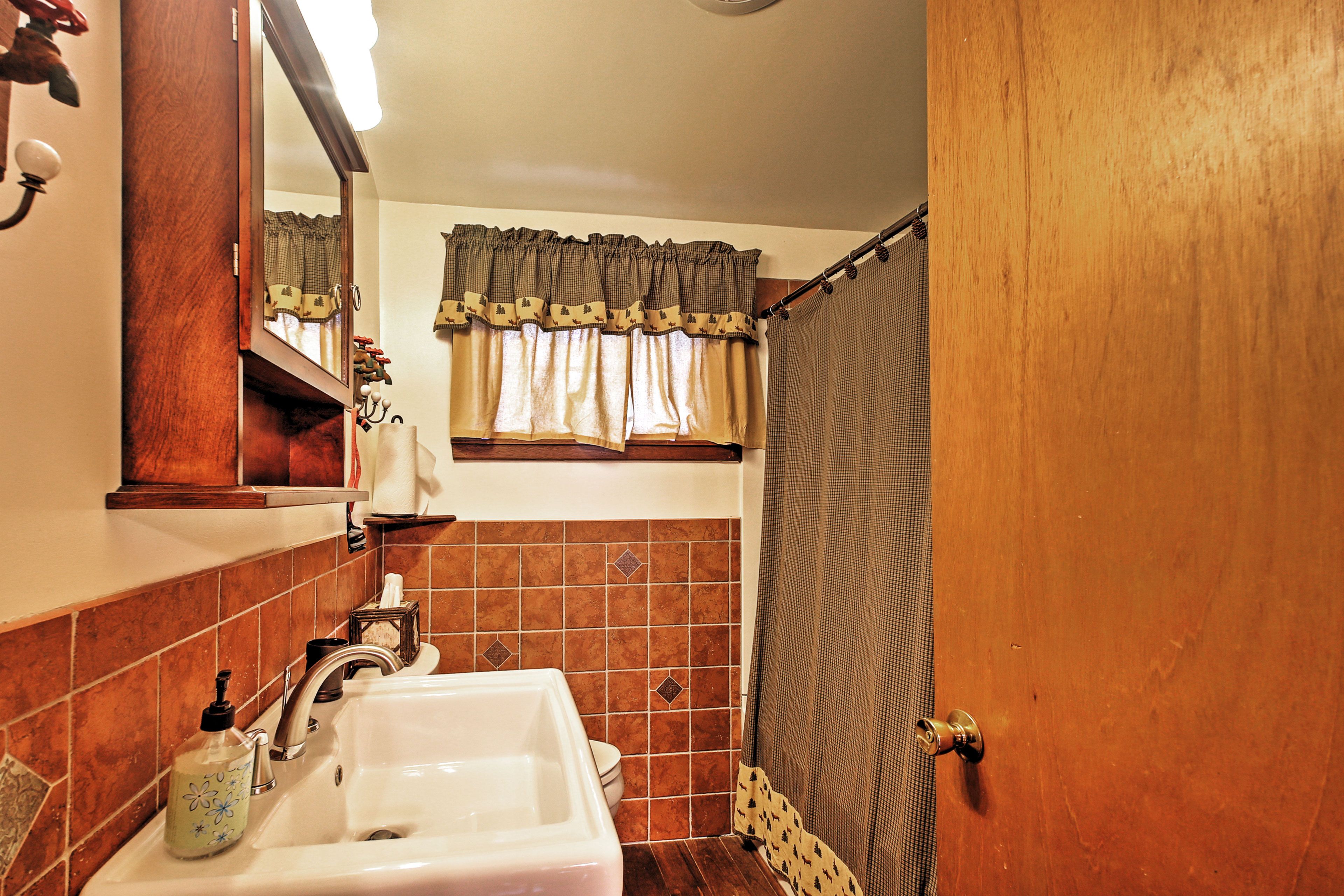 Full Bathroom