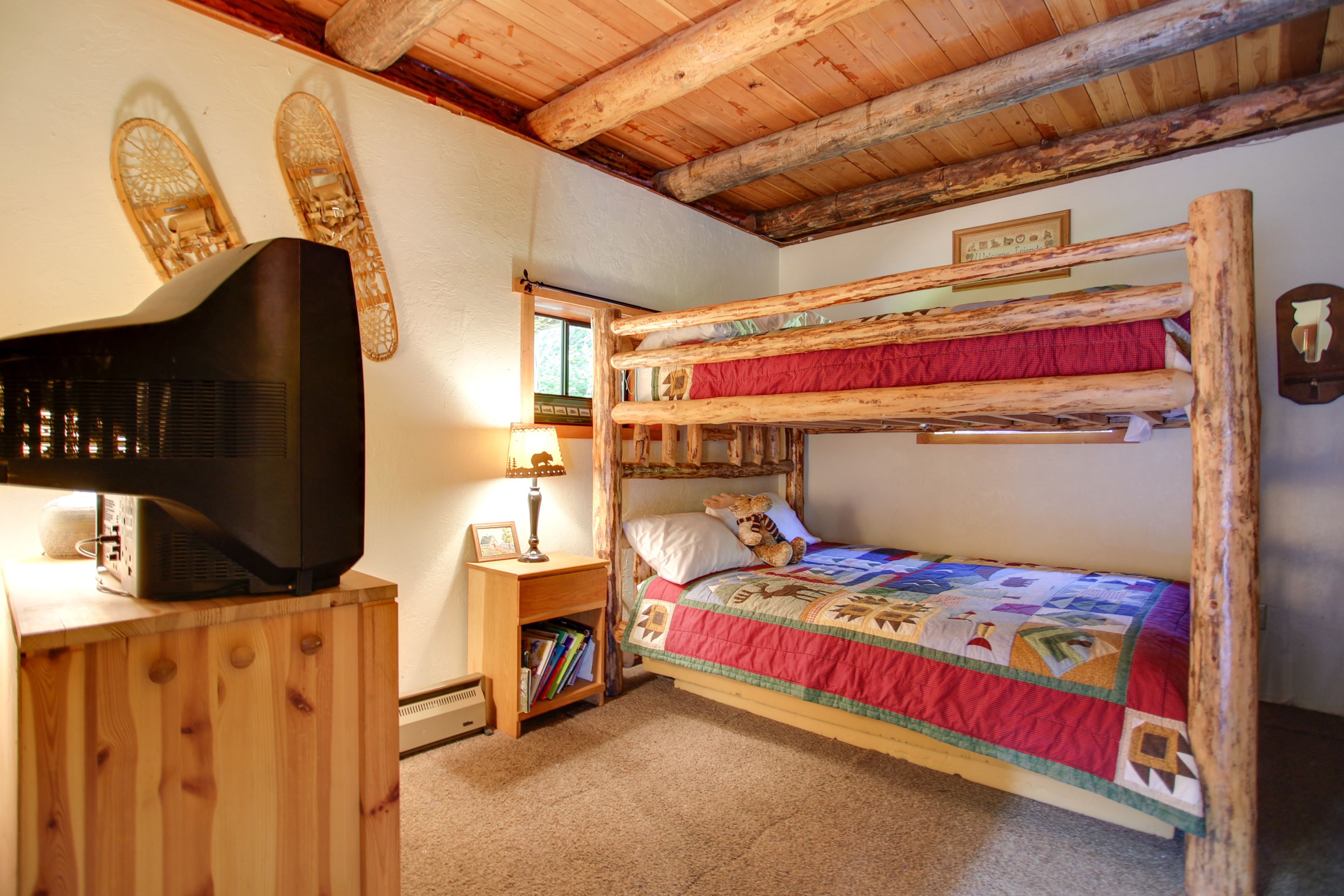 Bedroom 2 | Queen Bunk Bed