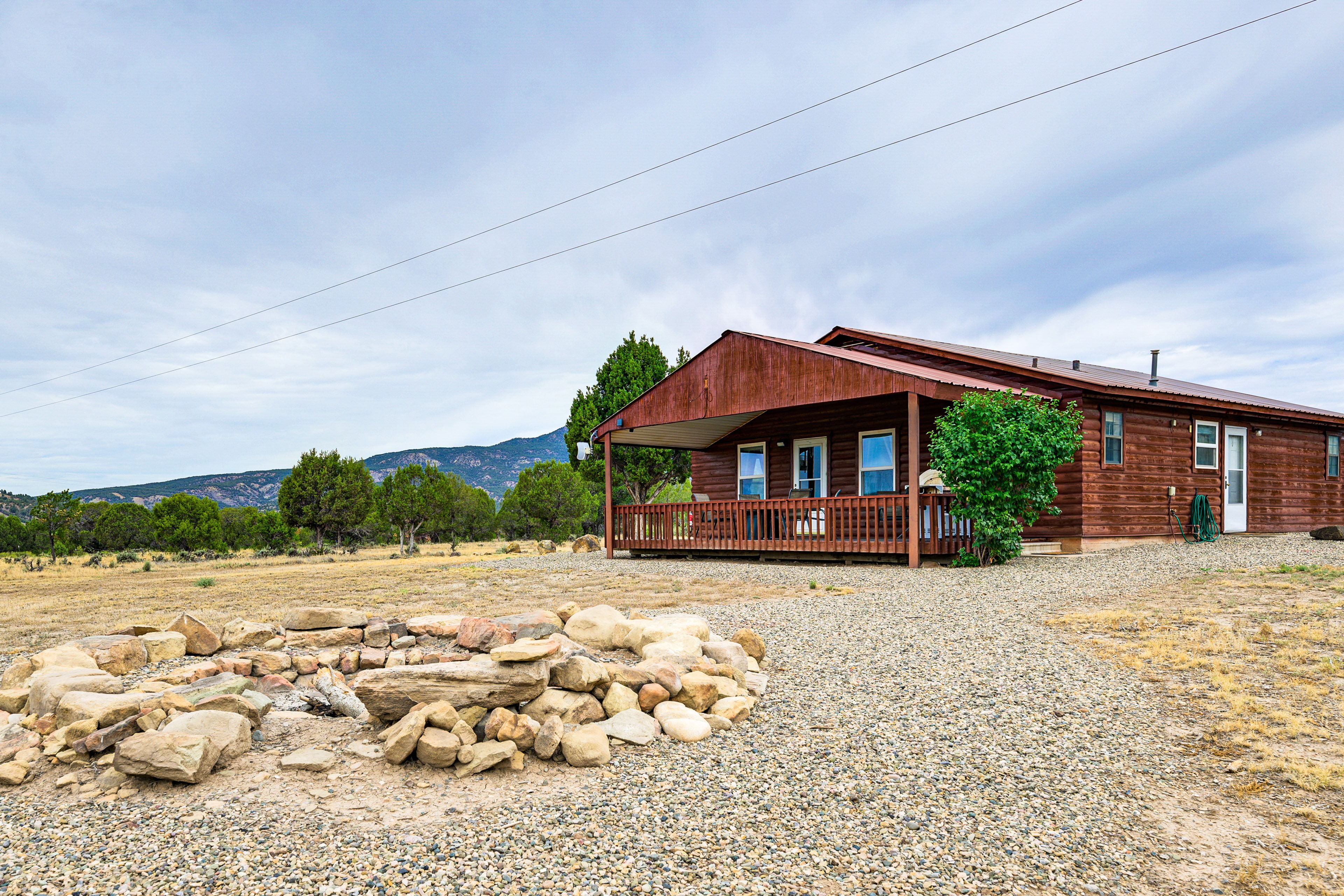 Exterior | Wood-Burning Fire Pit
