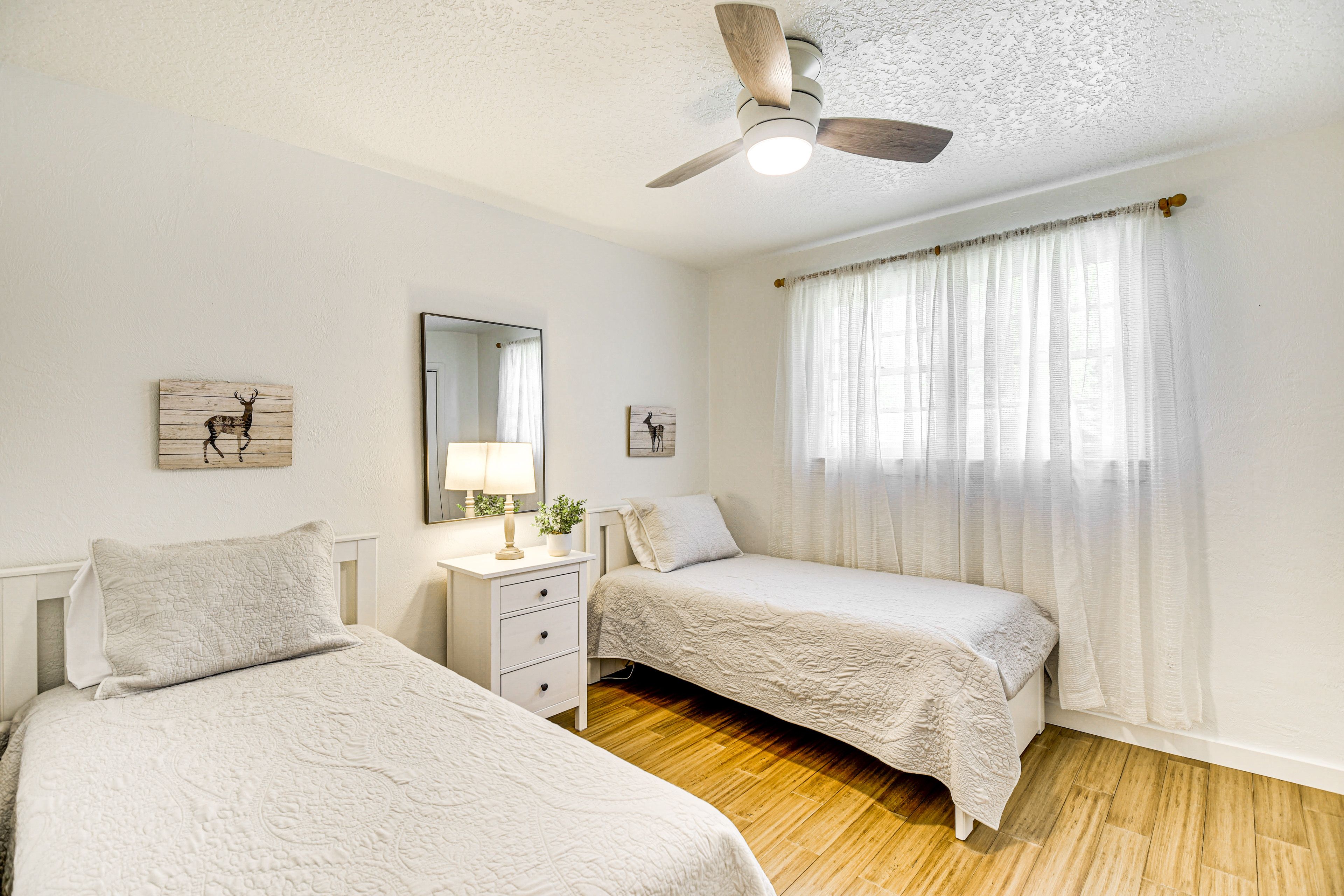 Bedroom 3 | 2 Twin Beds