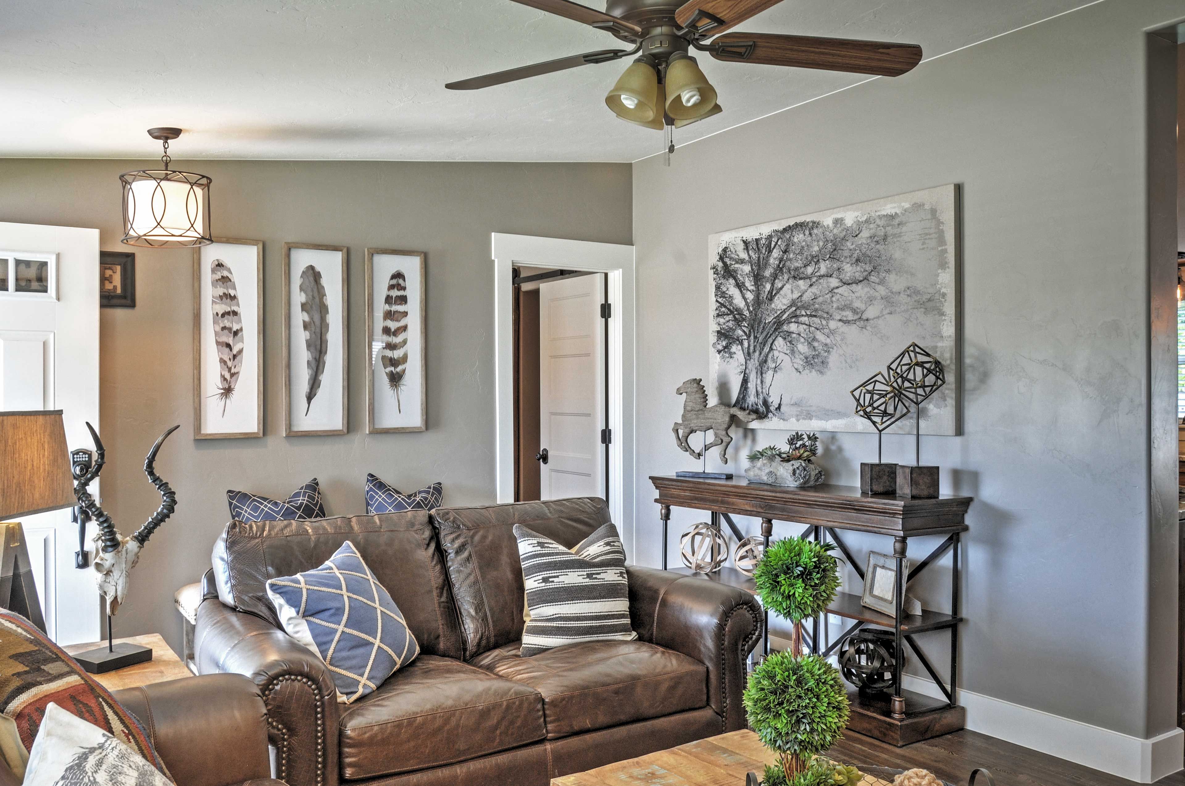 Living Room | Sleeper Sofa