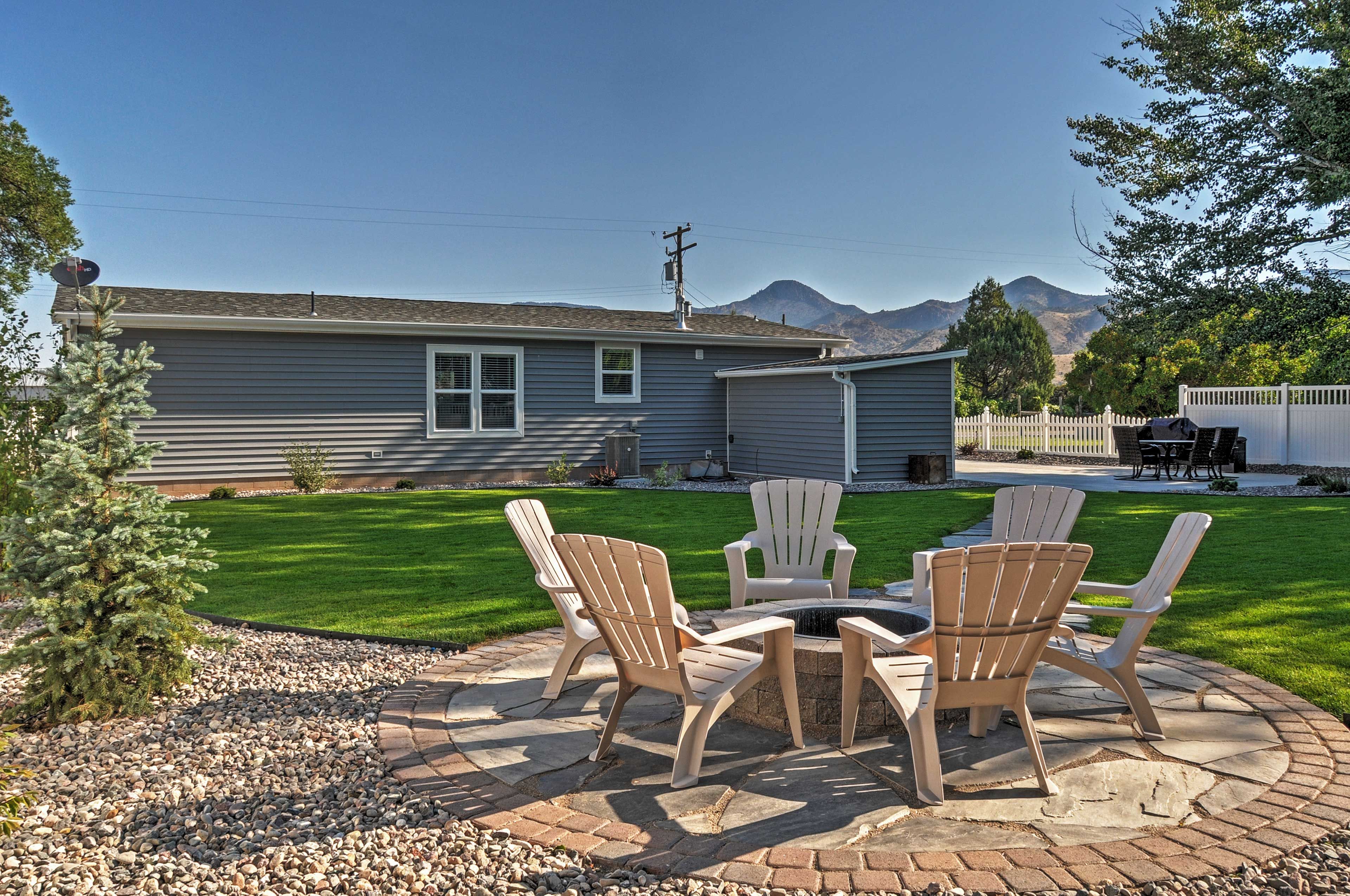 Backyard | Fire Pit | Mountain Views