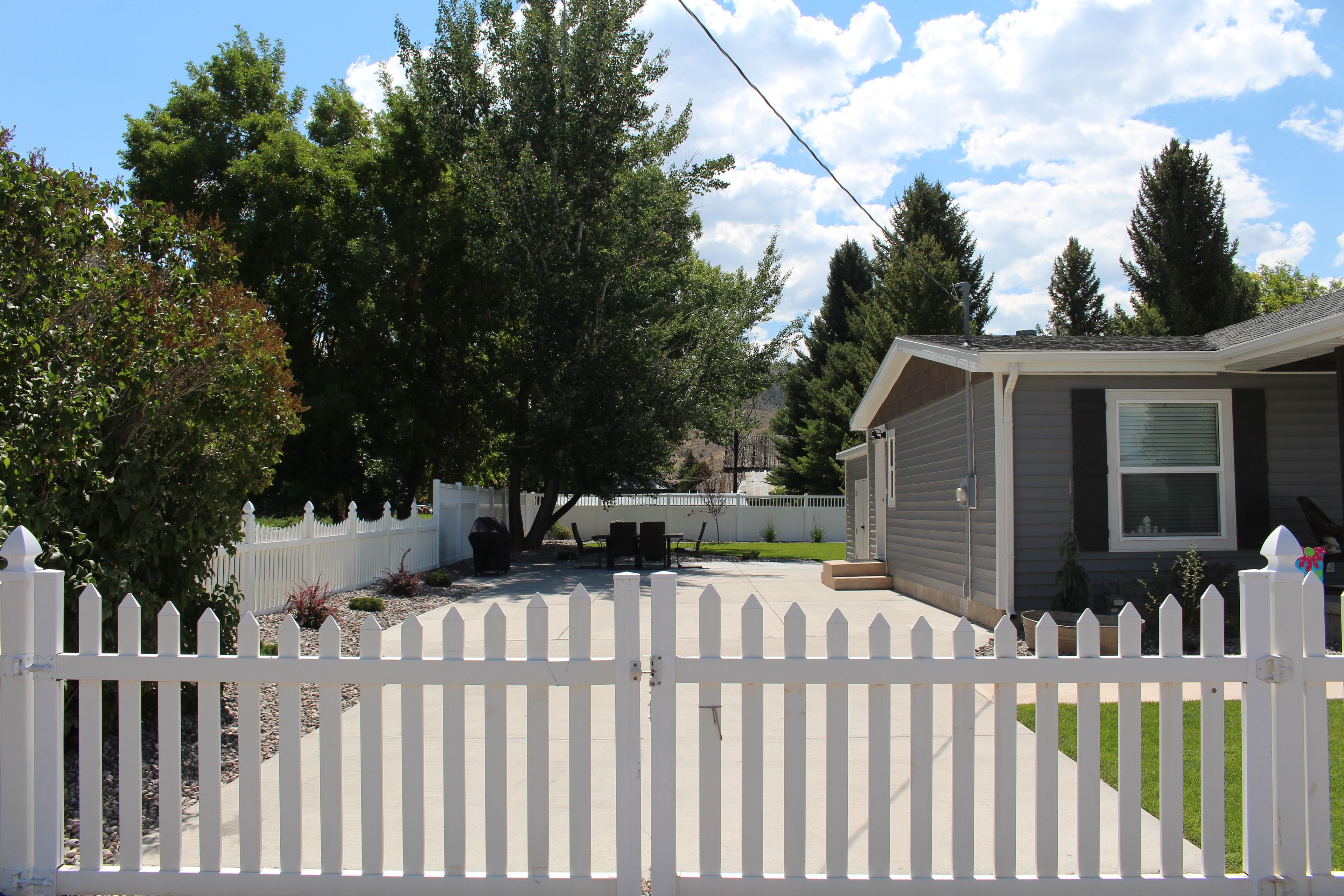 Driveway | RV/Trailer Parking