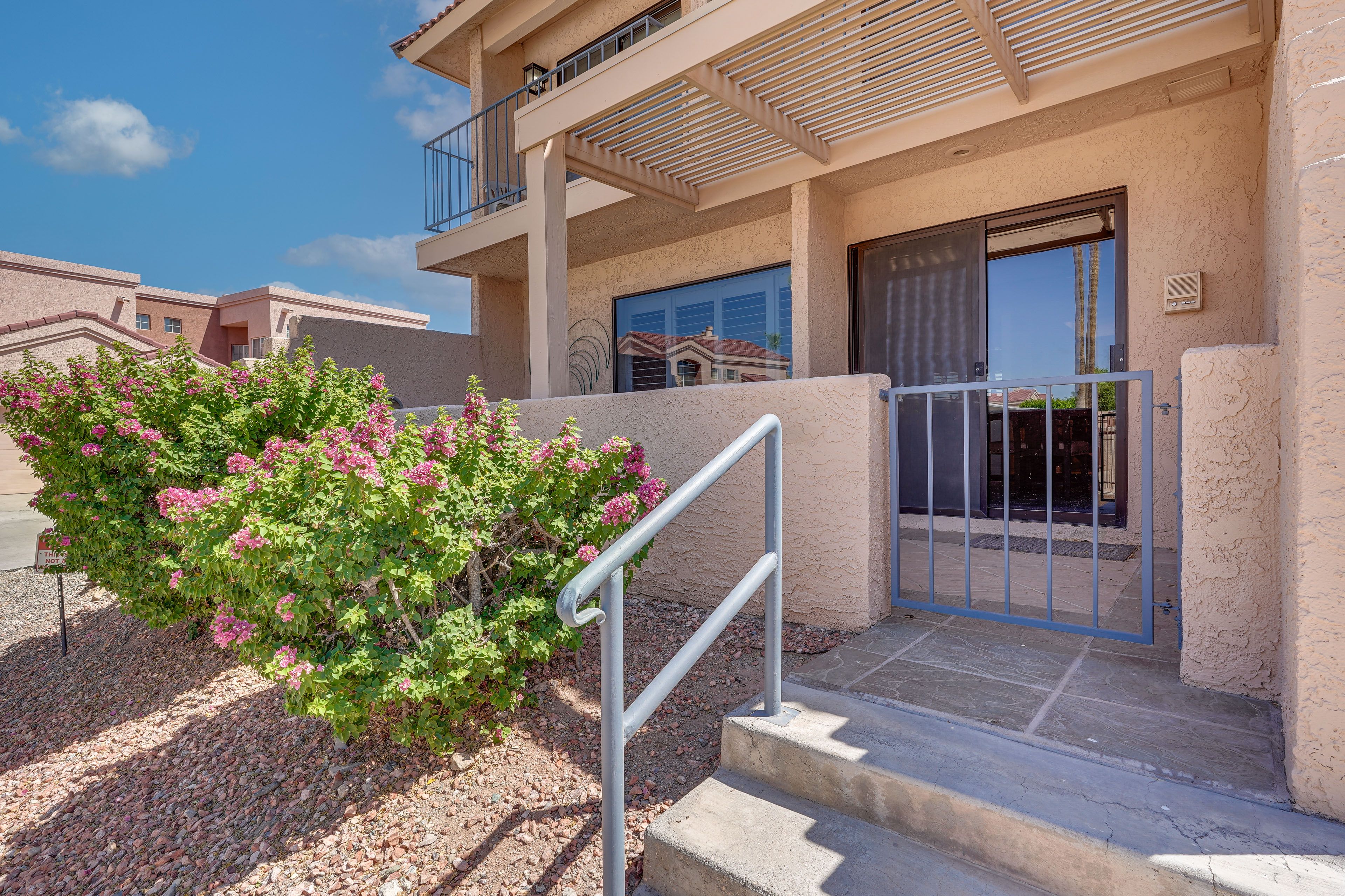 Condo Exterior | Steps to Pool