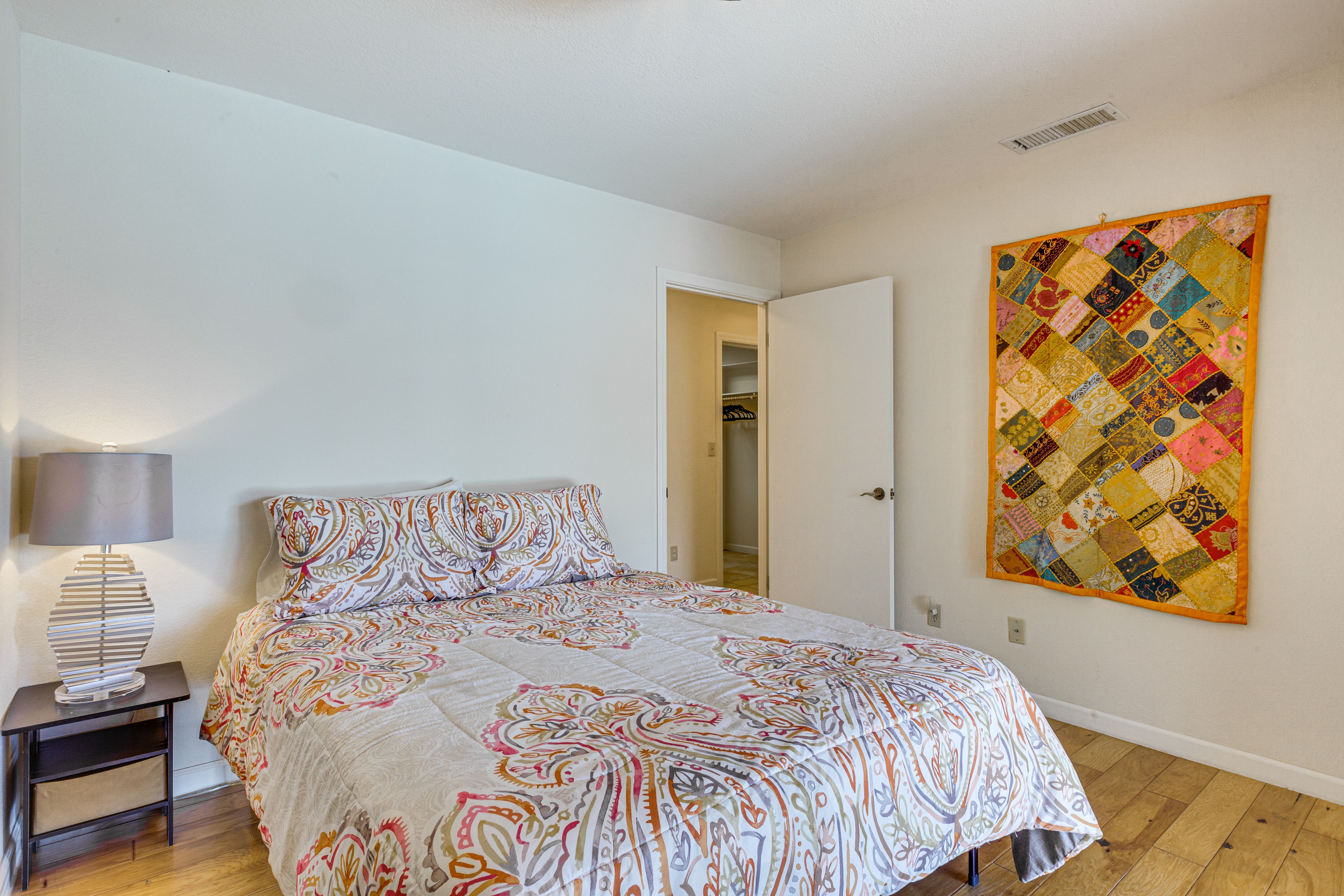 Bedroom 2 | Queen Bed