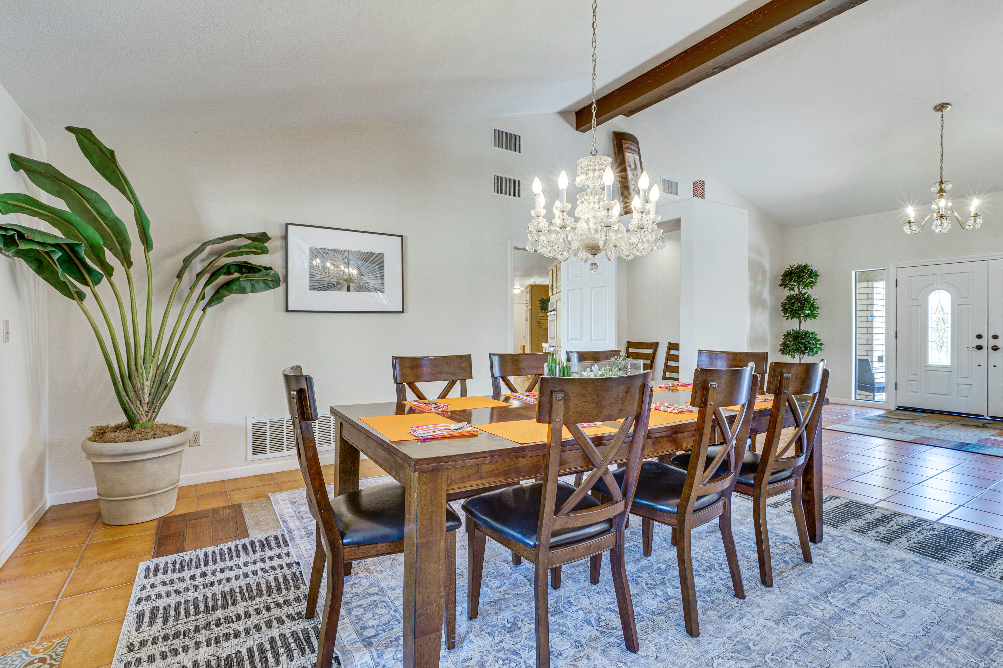 Dining Room | Single-Story Home