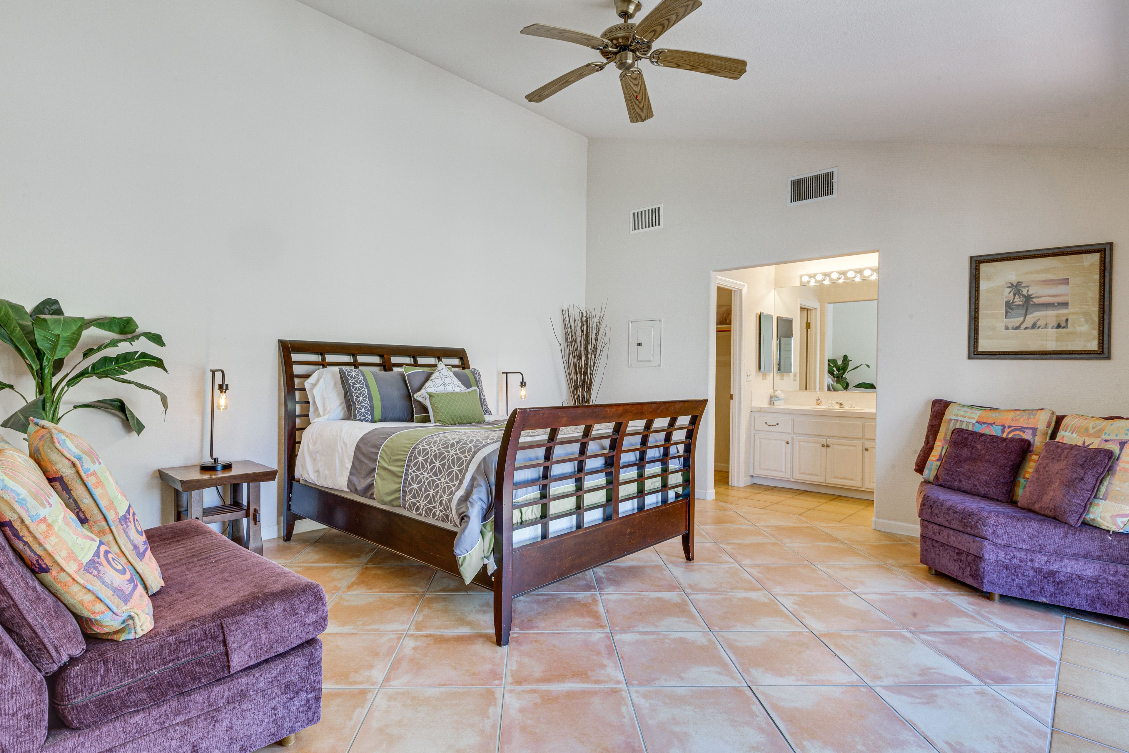 Bedroom 5 | Queen Bed | En-Suite Bathroom