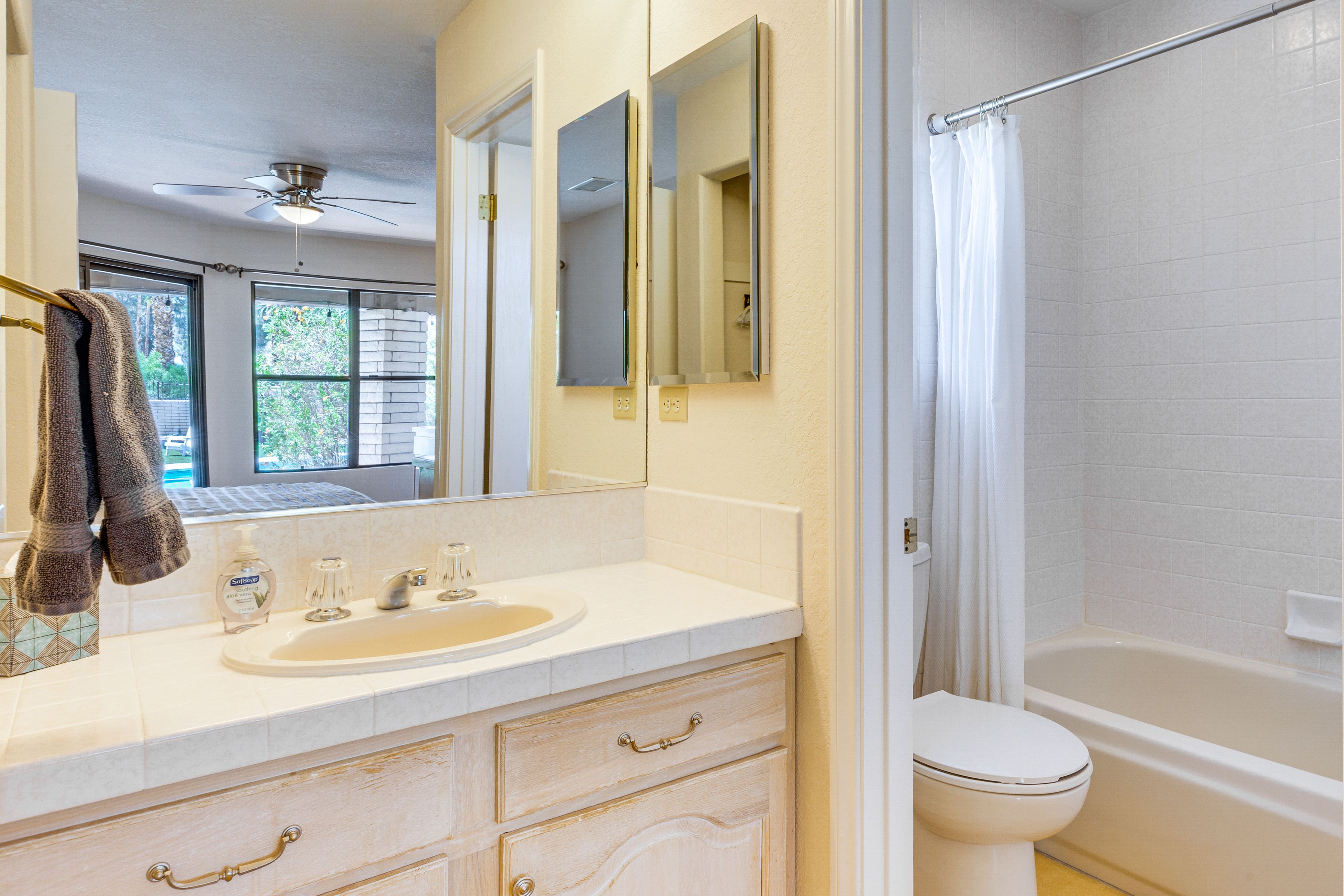 Full Bathroom