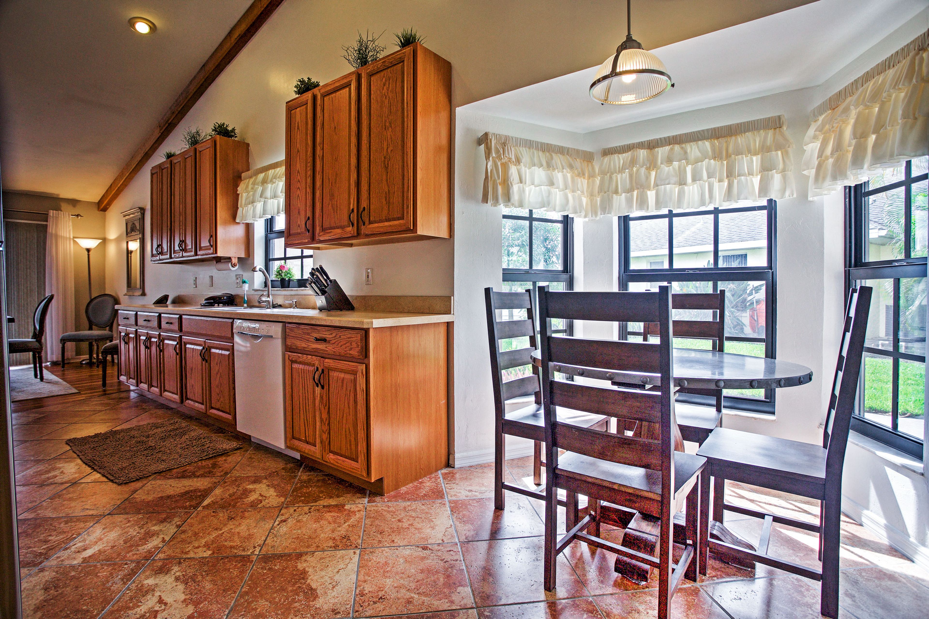 Kitchen | Cooking Basics | Dishware & Flatware