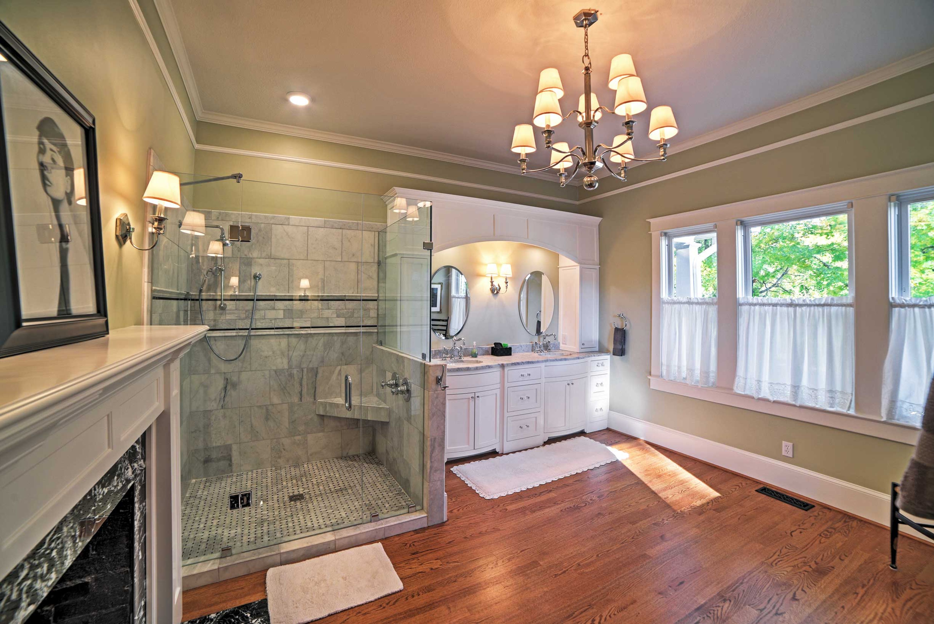 Full Bathroom | Linens & Towels