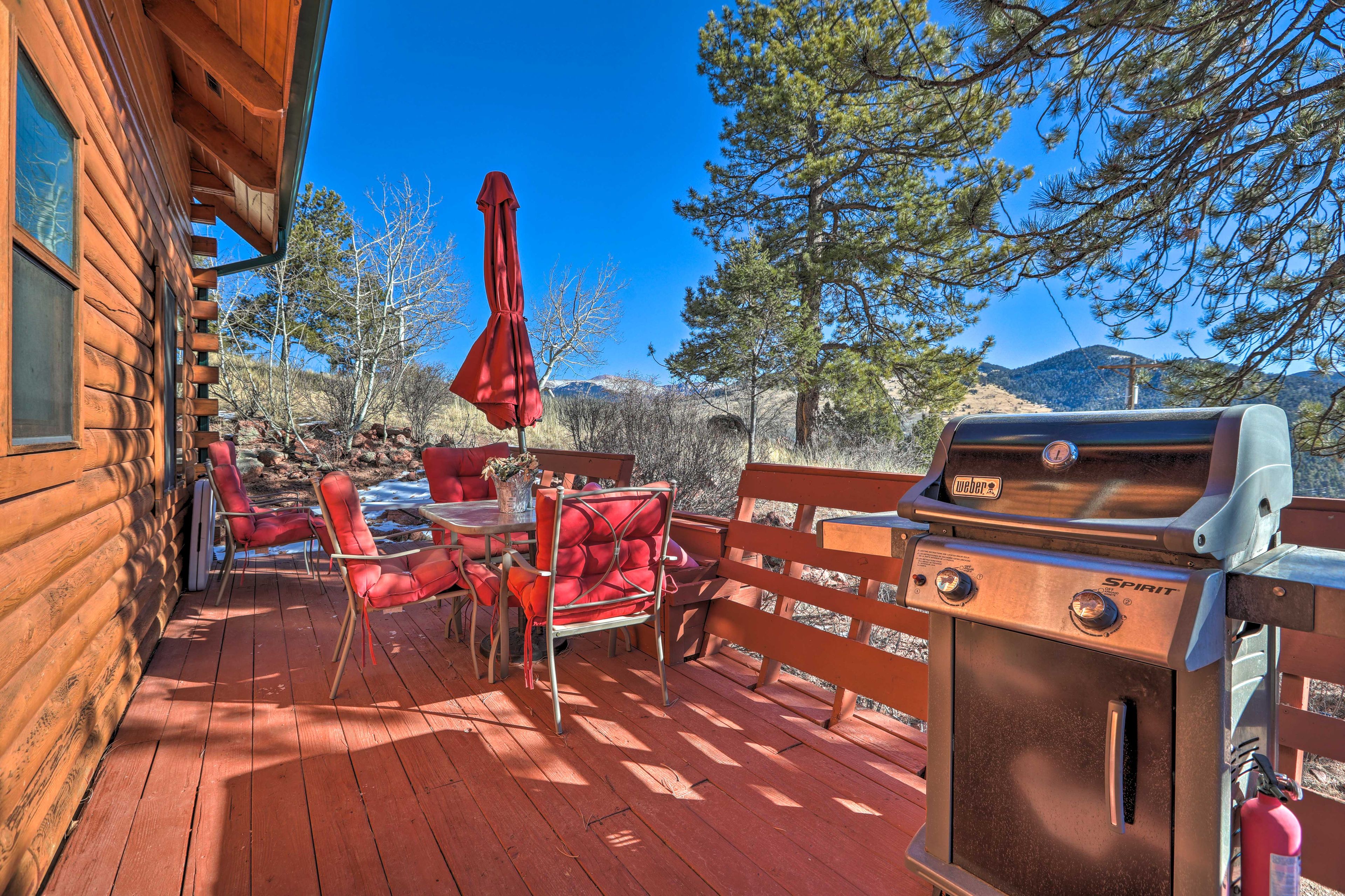 Deck | Outdoor Dining Area | Mountain Views