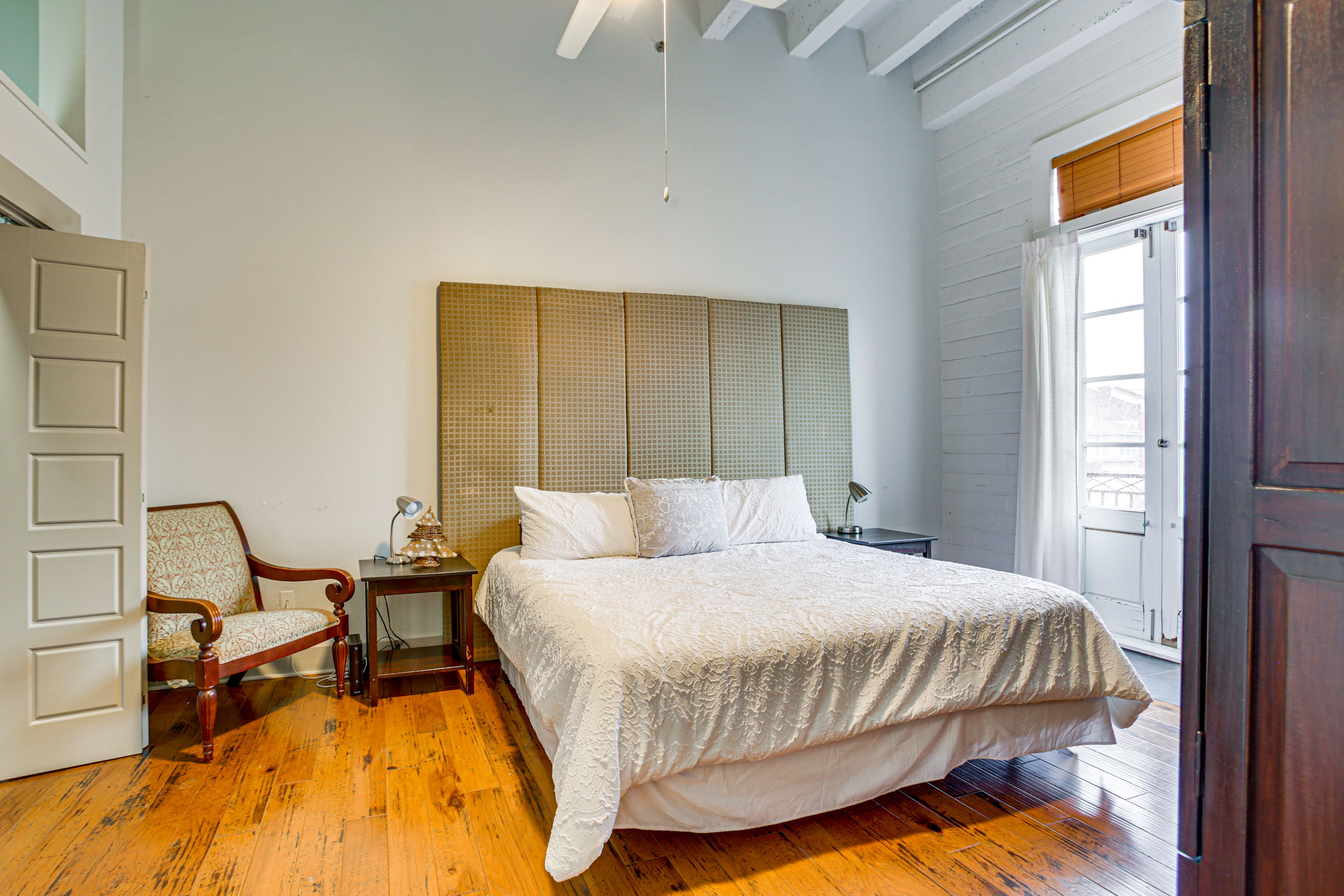 Bedroom 1 | King Bed | Linens Provided