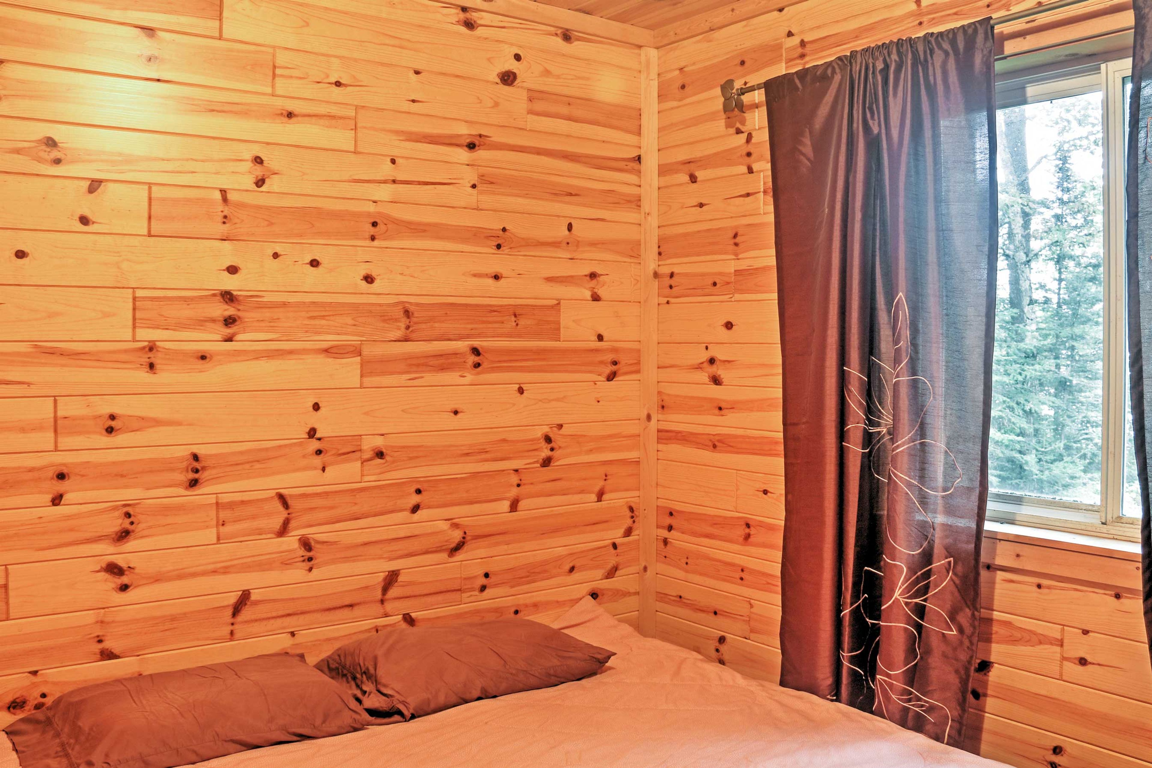 Bedroom 1 | Full Bed | Linens Provided