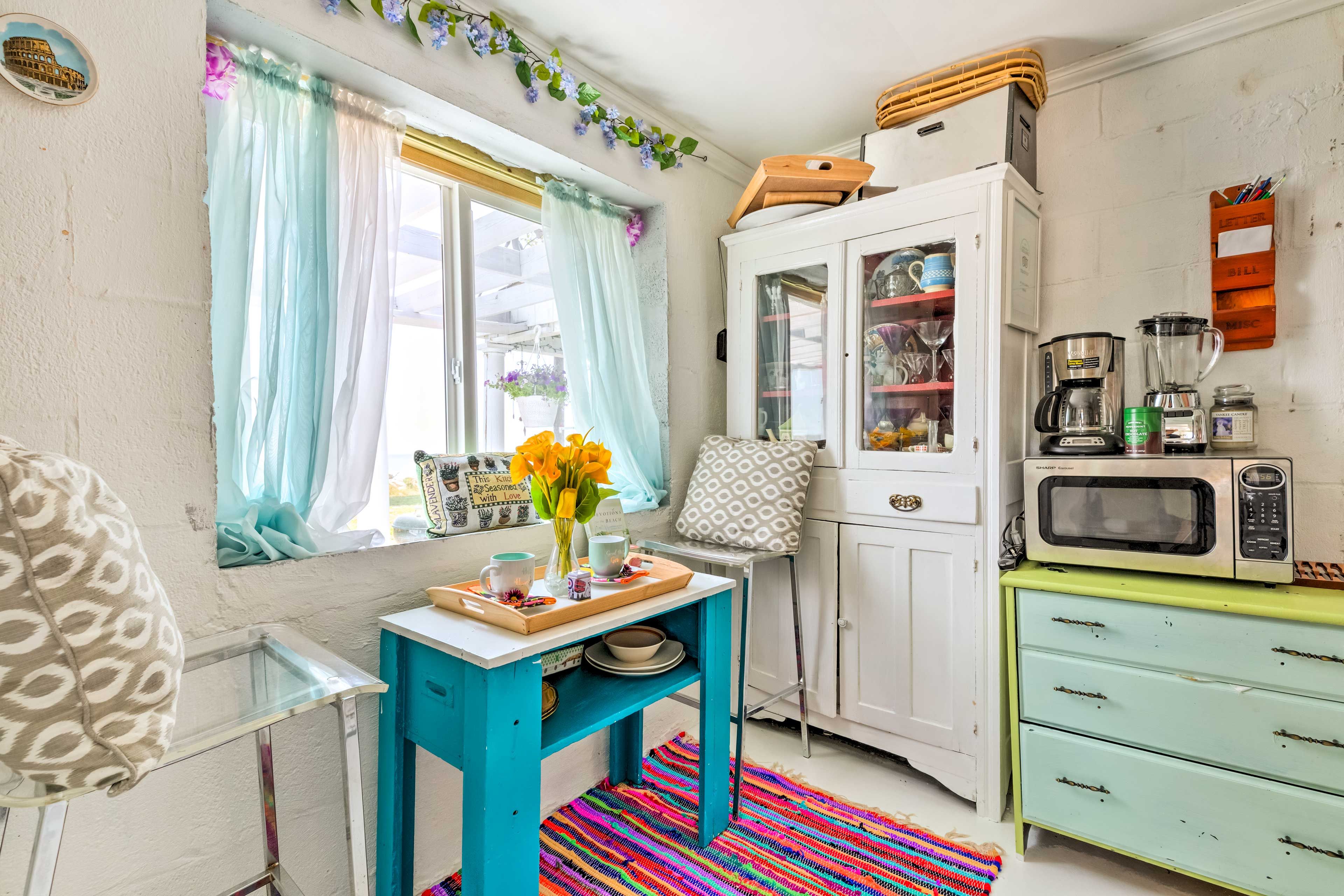 Kitchen | Dishware/Flatware | Coffee Maker