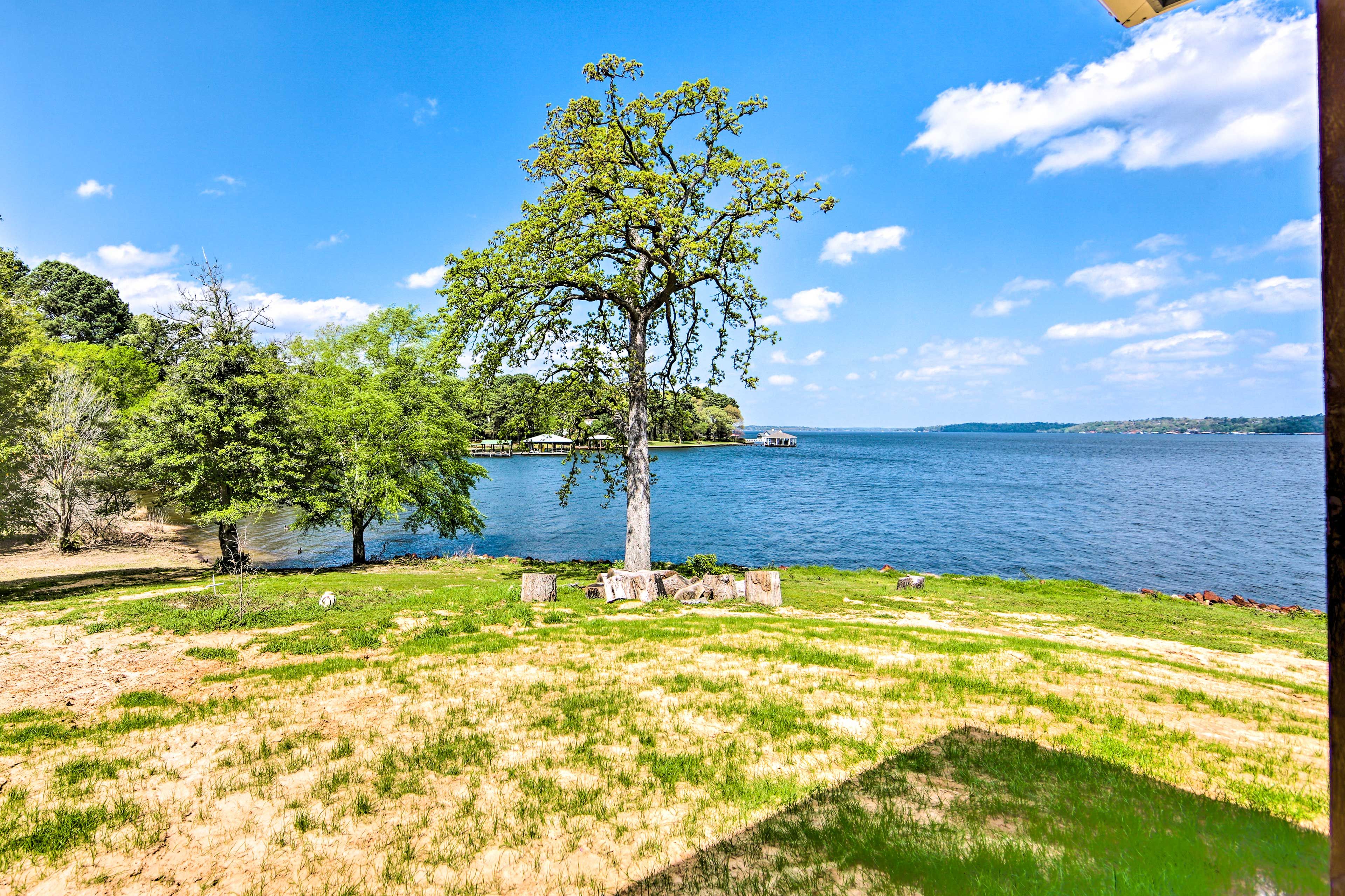 Backyard | On-Site Lake Access