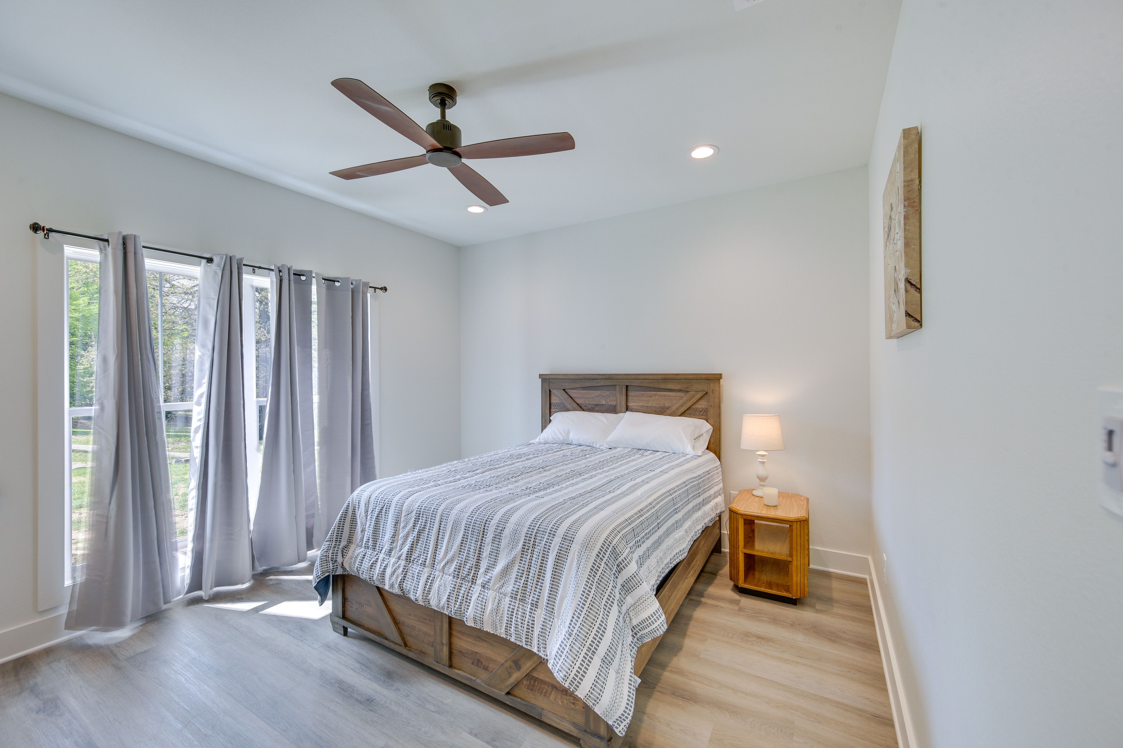 Bedroom 2 | Queen Bed