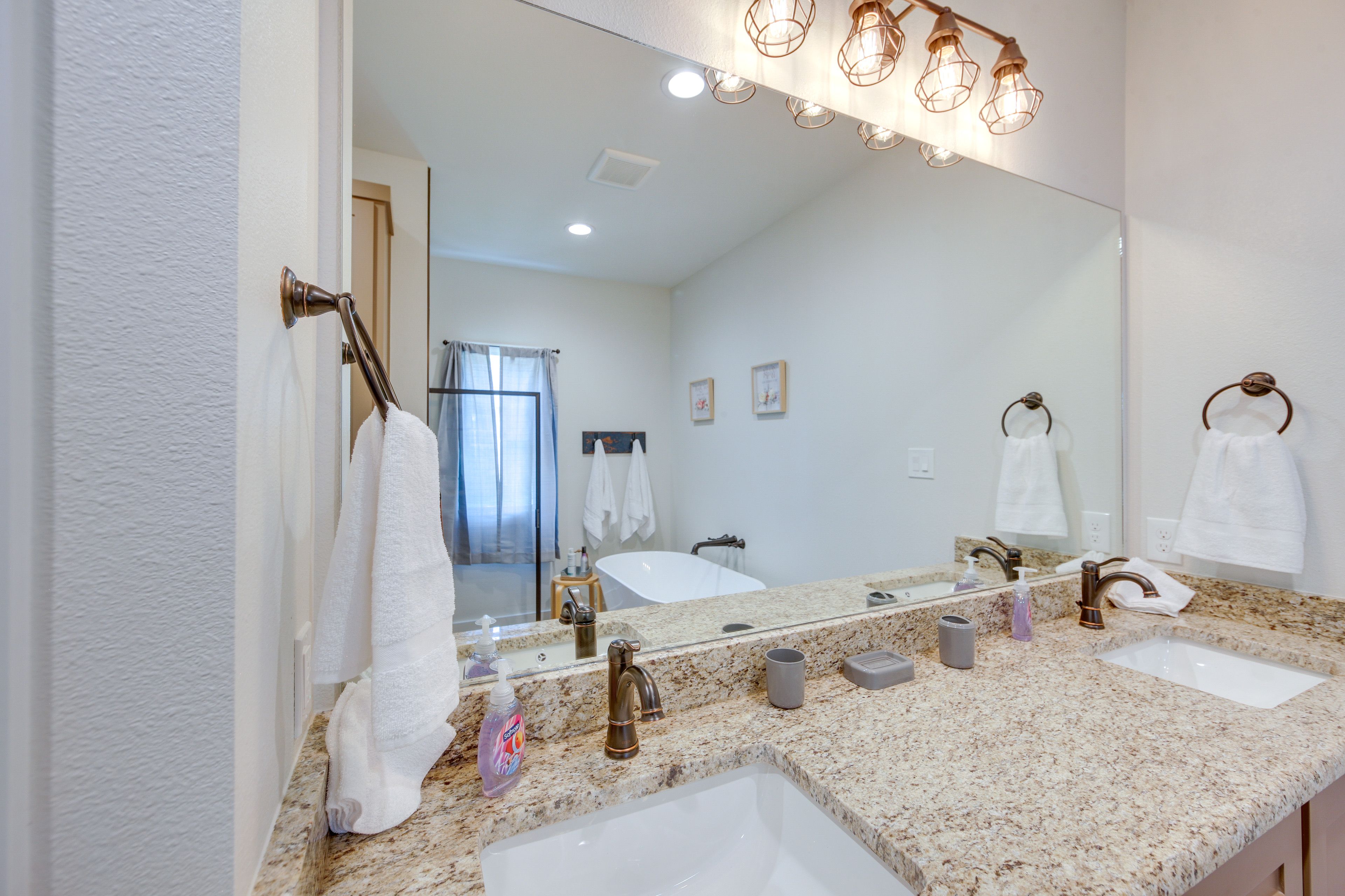 En-Suite Bathroom