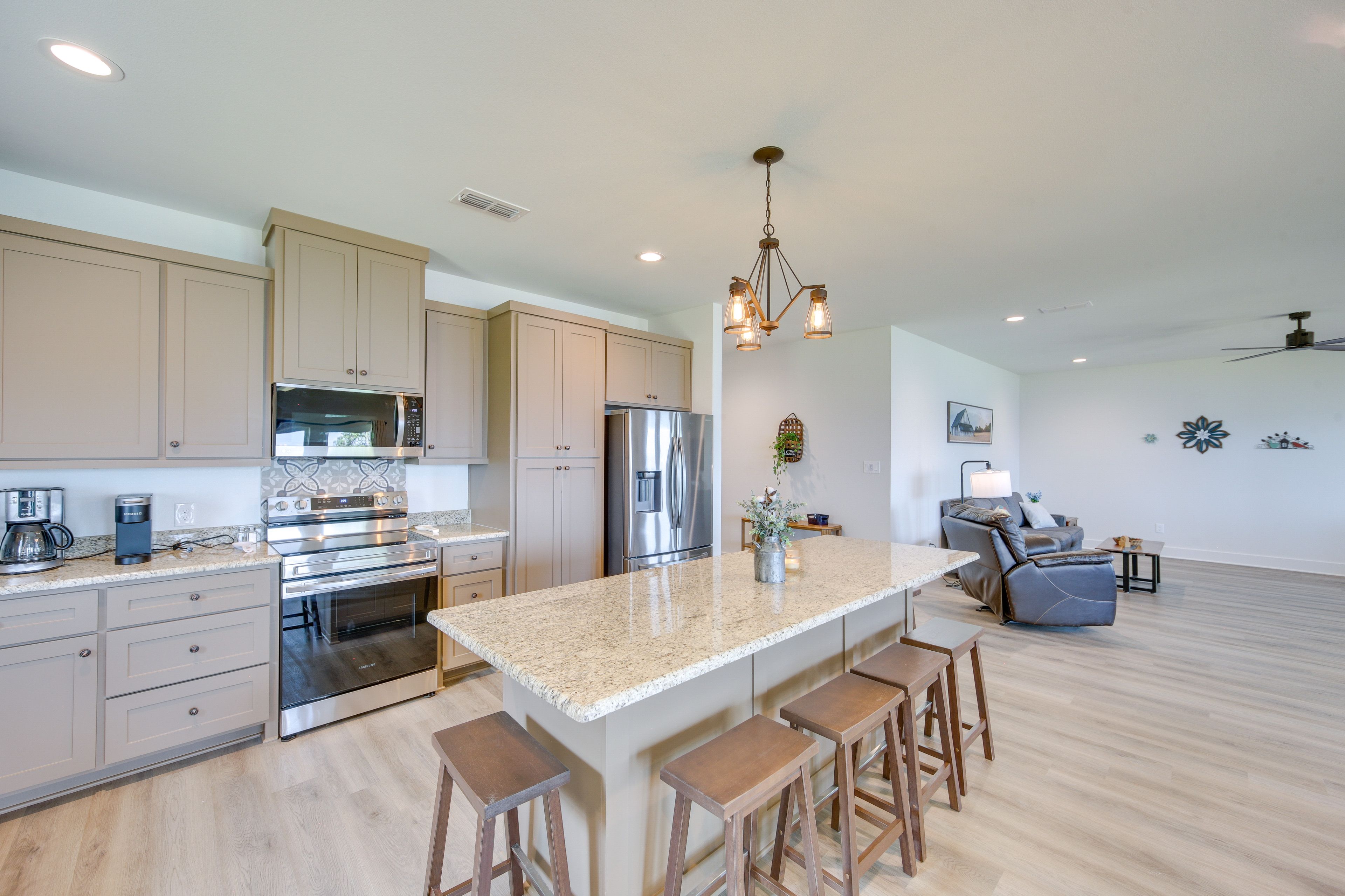 Kitchen | Dishwasher | Coffee Maker