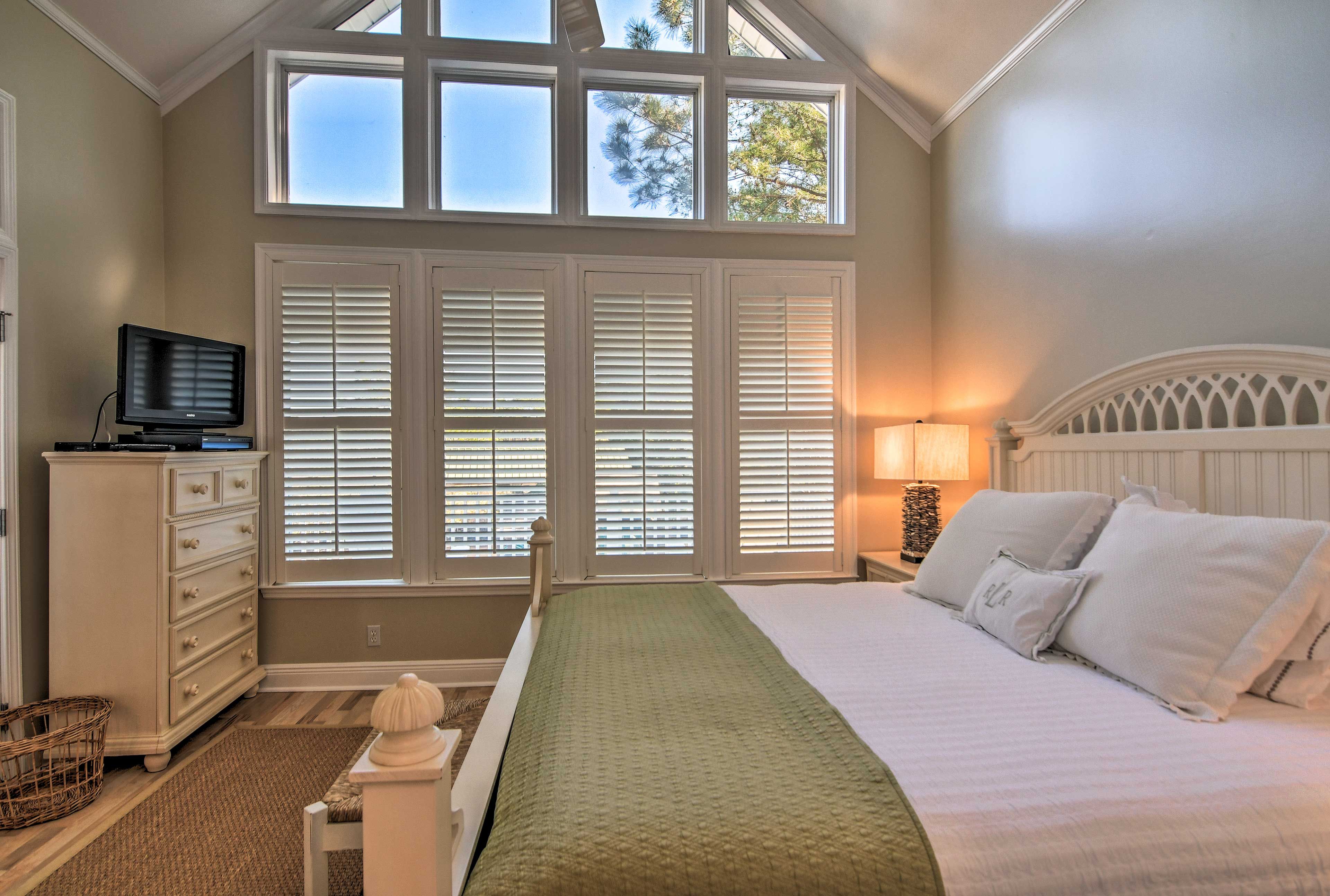 The property contains 3 bedrooms.