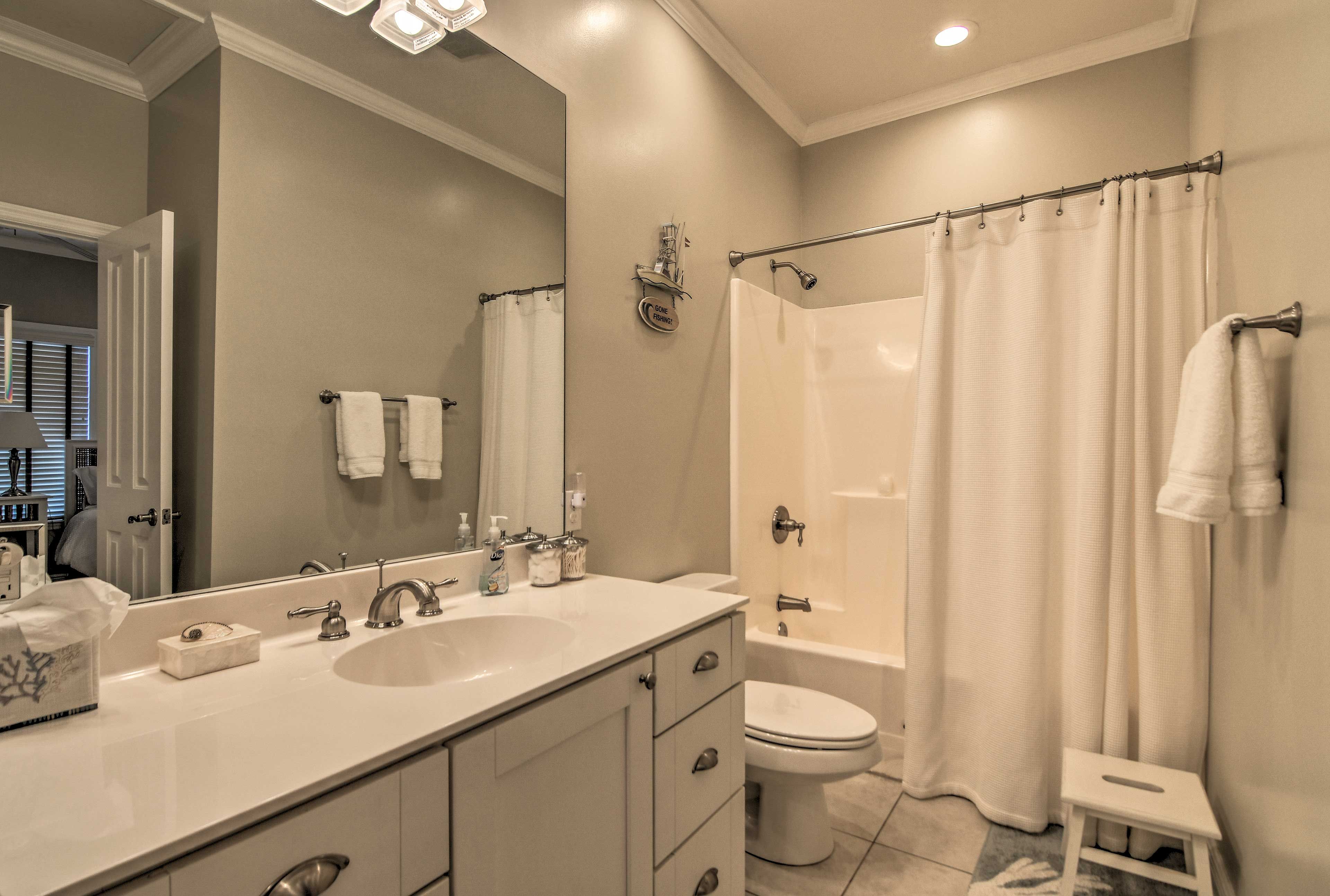 Before bed, wash up in the tub/shower combo.
