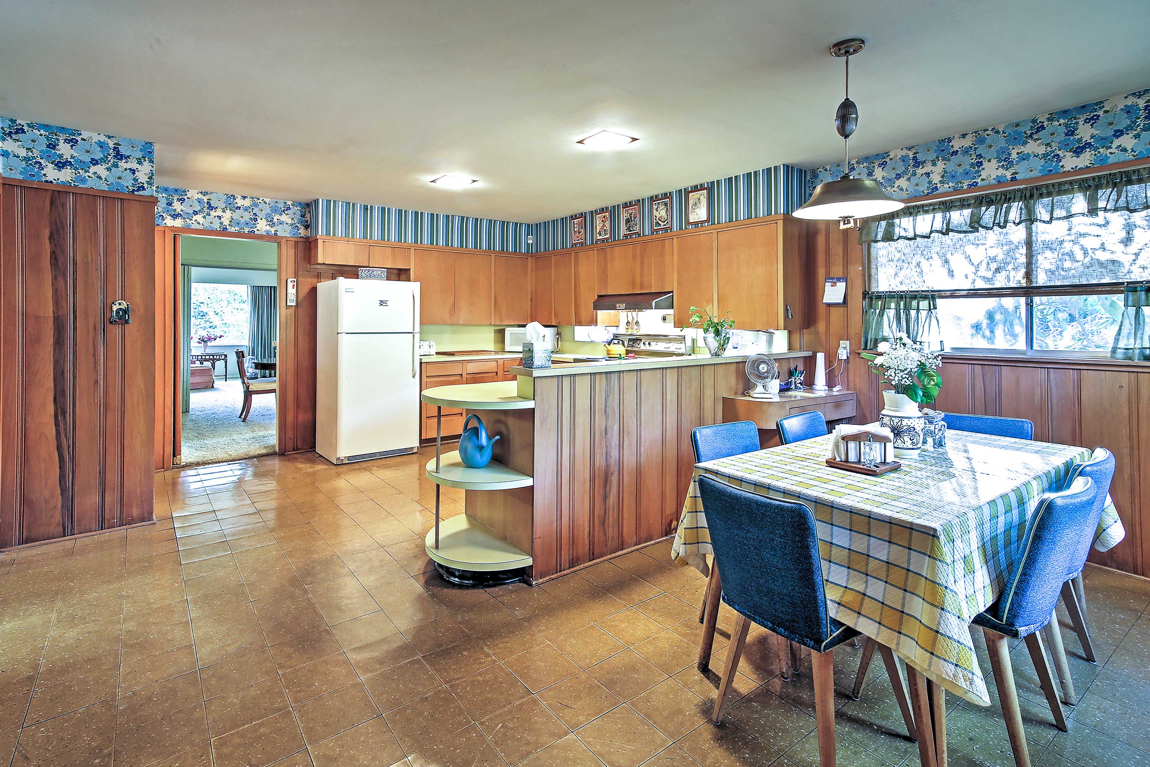 Breakfast Table