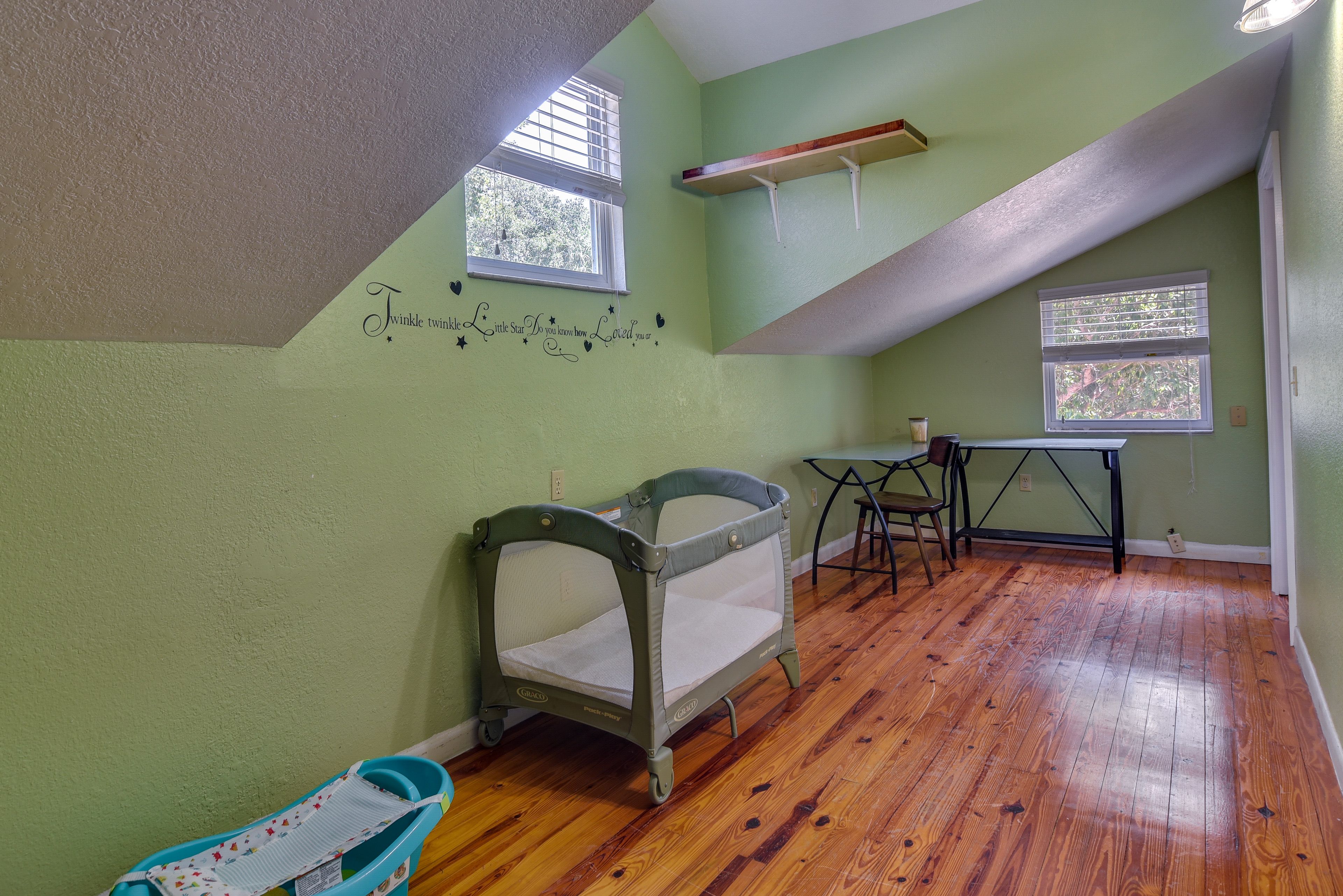 Loft Area | Crib | Pack 'n Play | Baby Bath