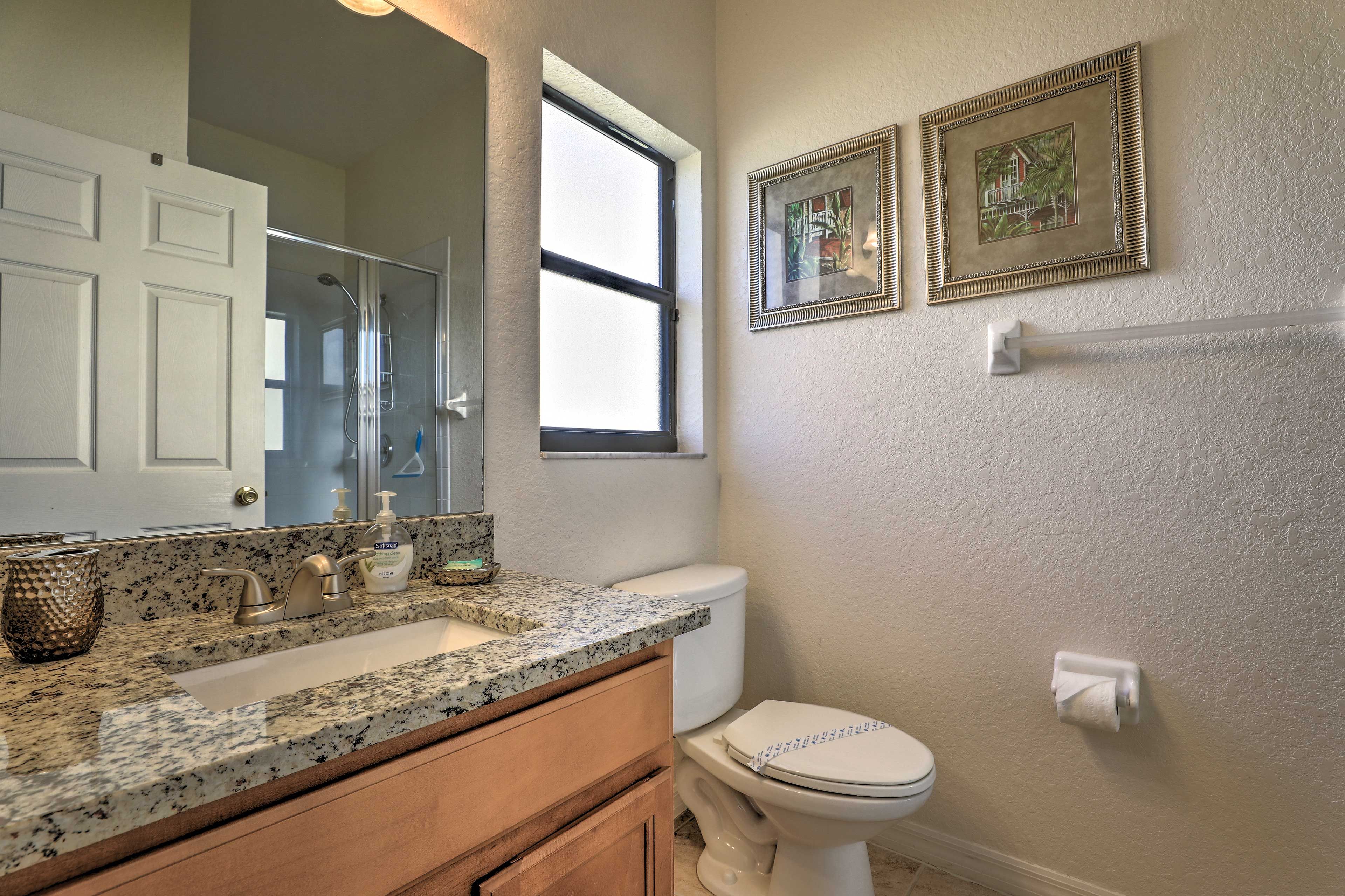 En-Suite Bathroom | Towels Provided