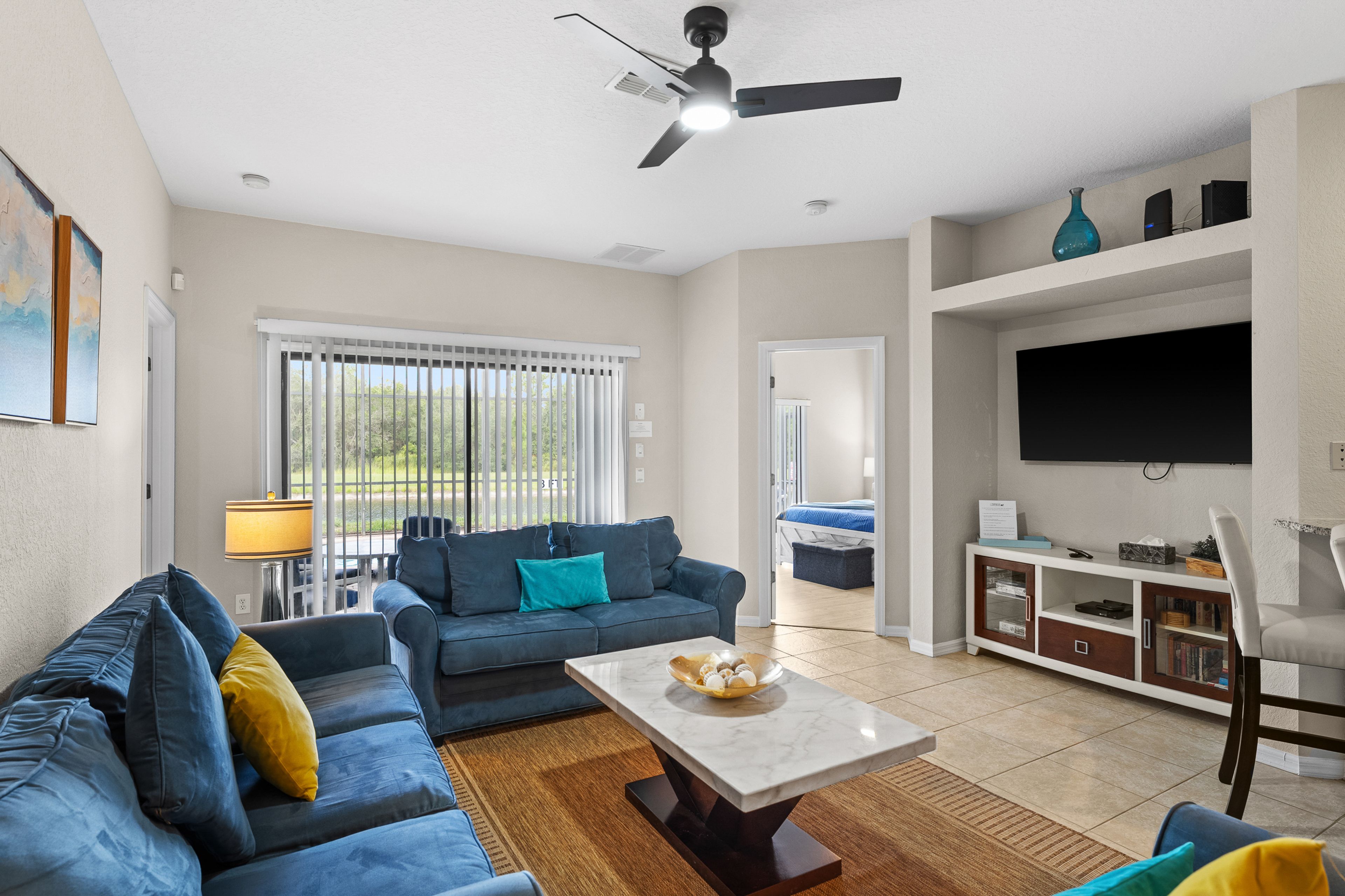 Living Room | Free WiFi | Central Heating | Flat-Screen TV