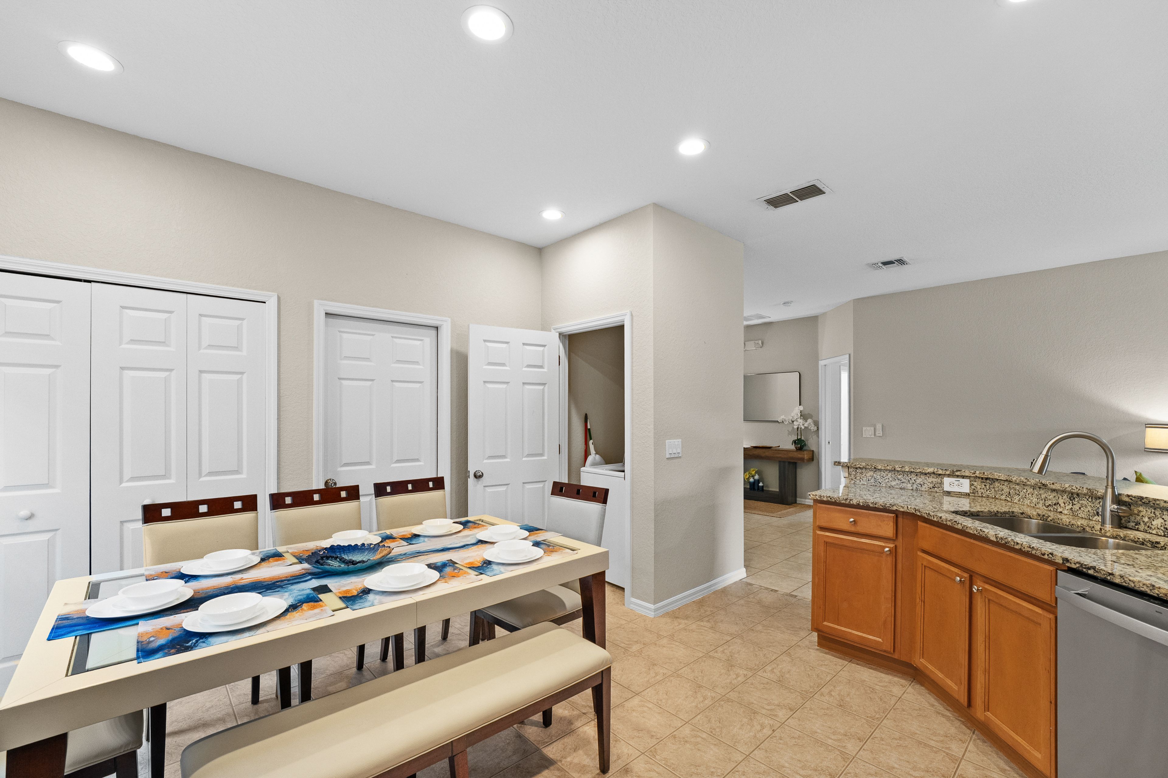 Dining Table | Dishware Provided