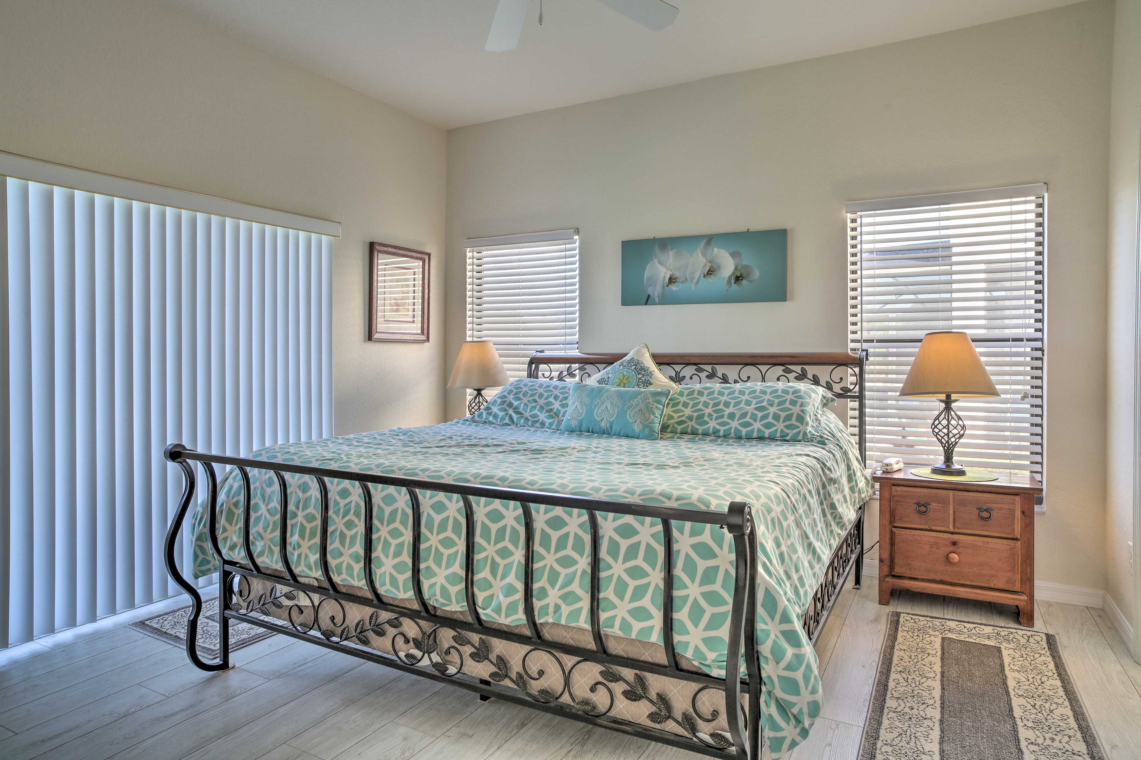 Bedroom 2 | King Bed