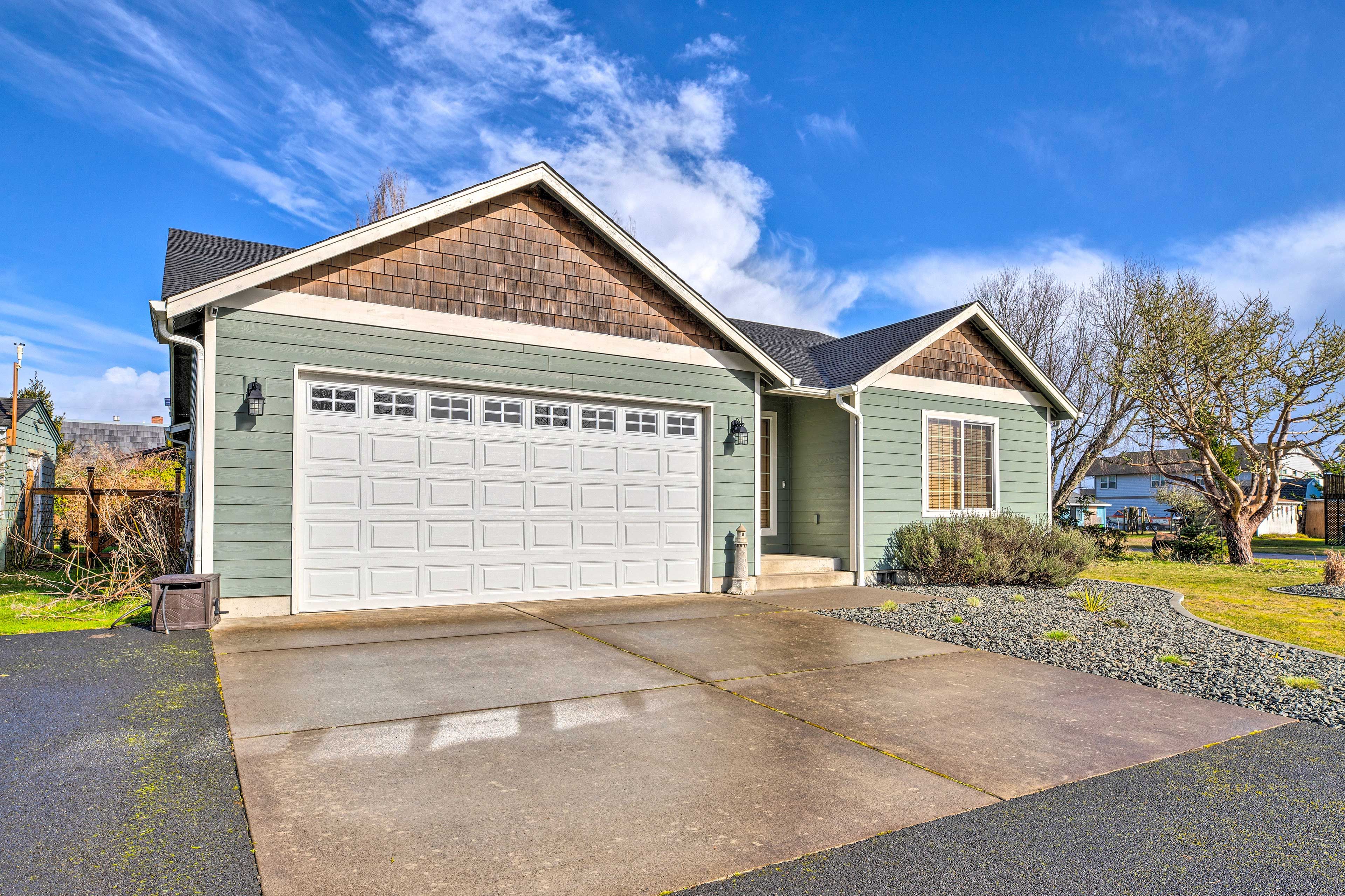 Parking | Garage (2 Vehicles) | Driveway (RV Parking) | Street Parking