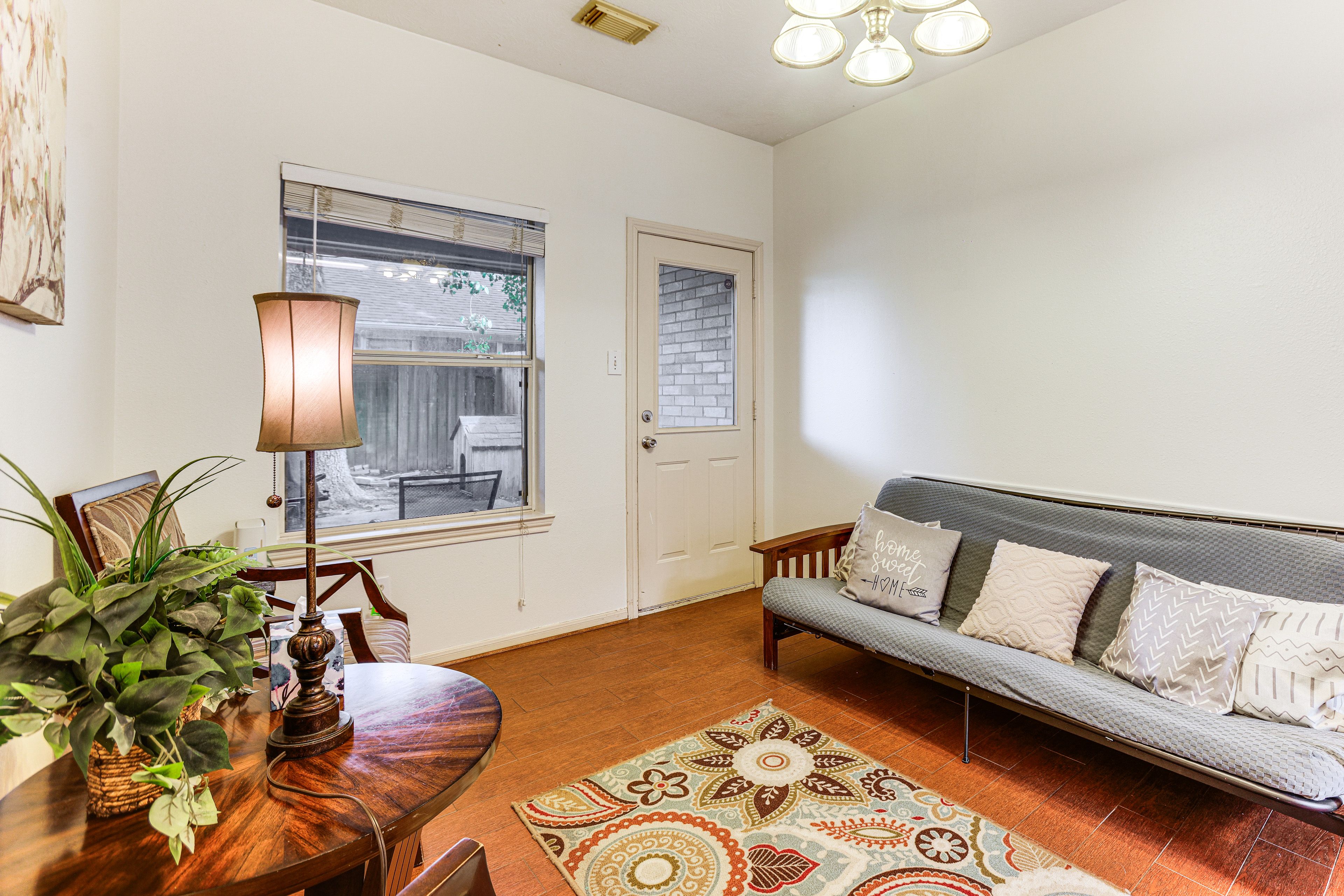 Living Room | Full Futon | Sitting Area