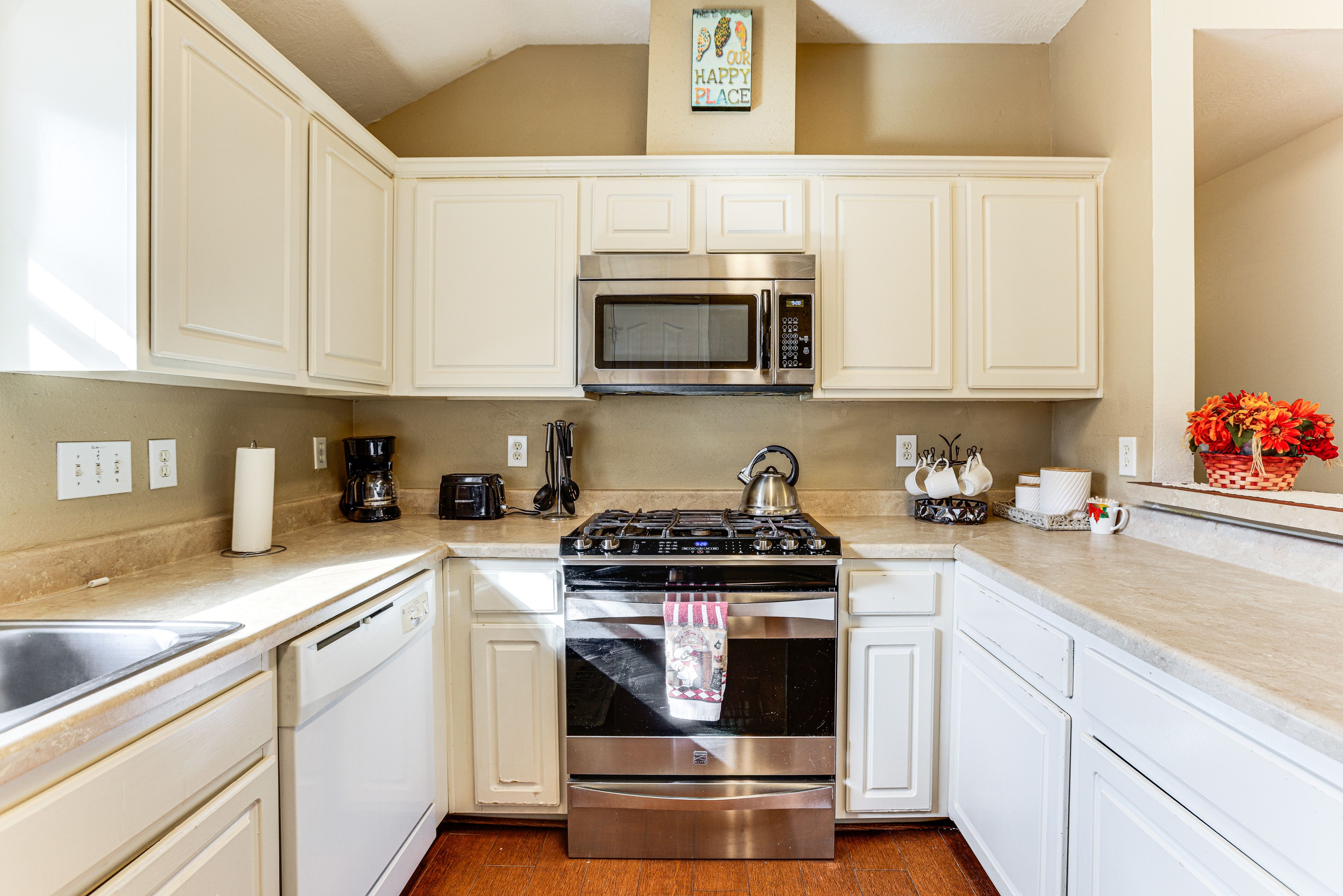 Kitchen | Dishwasher | Toaster