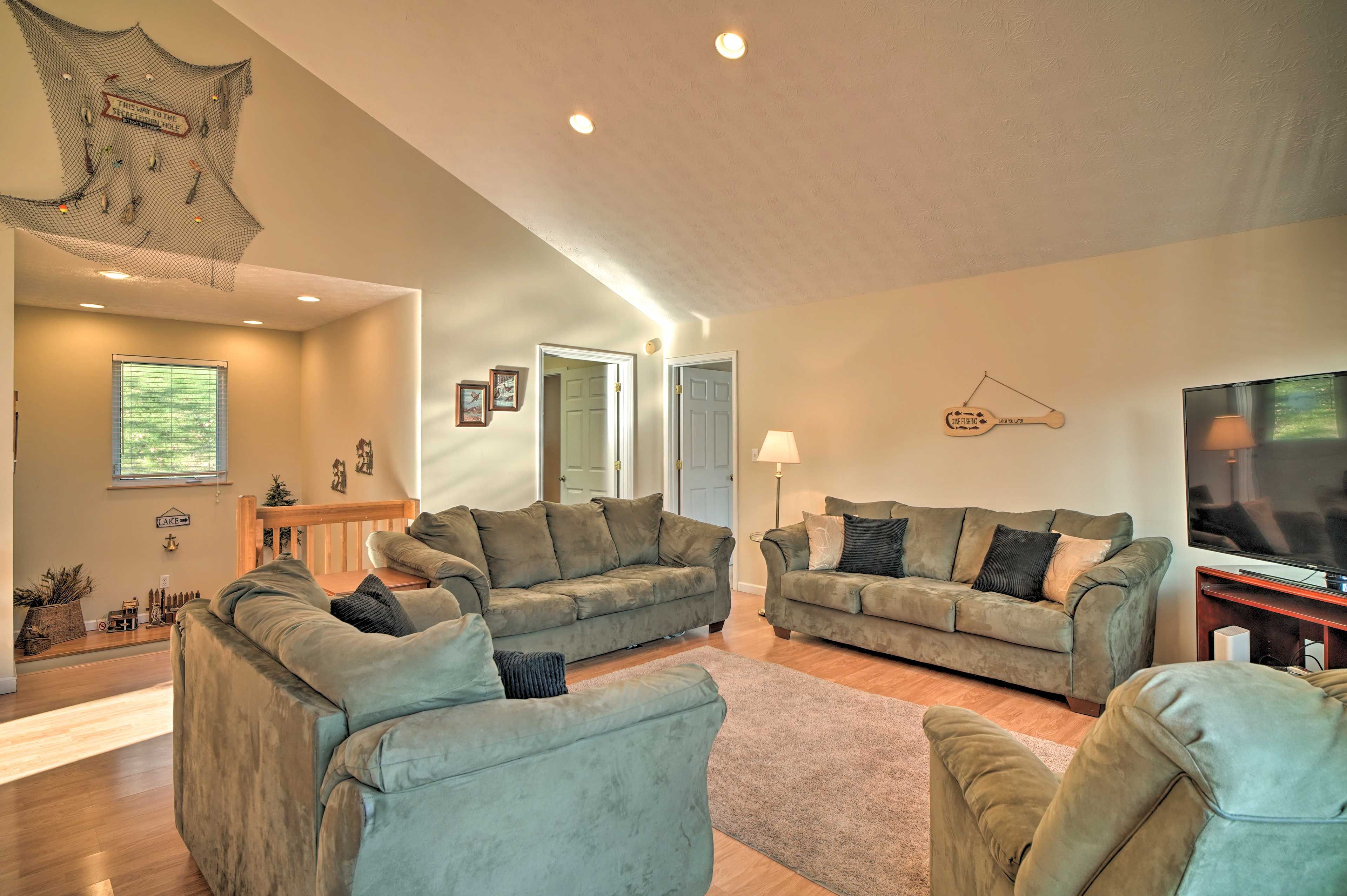 Living Room | Full Sleeper Sofa