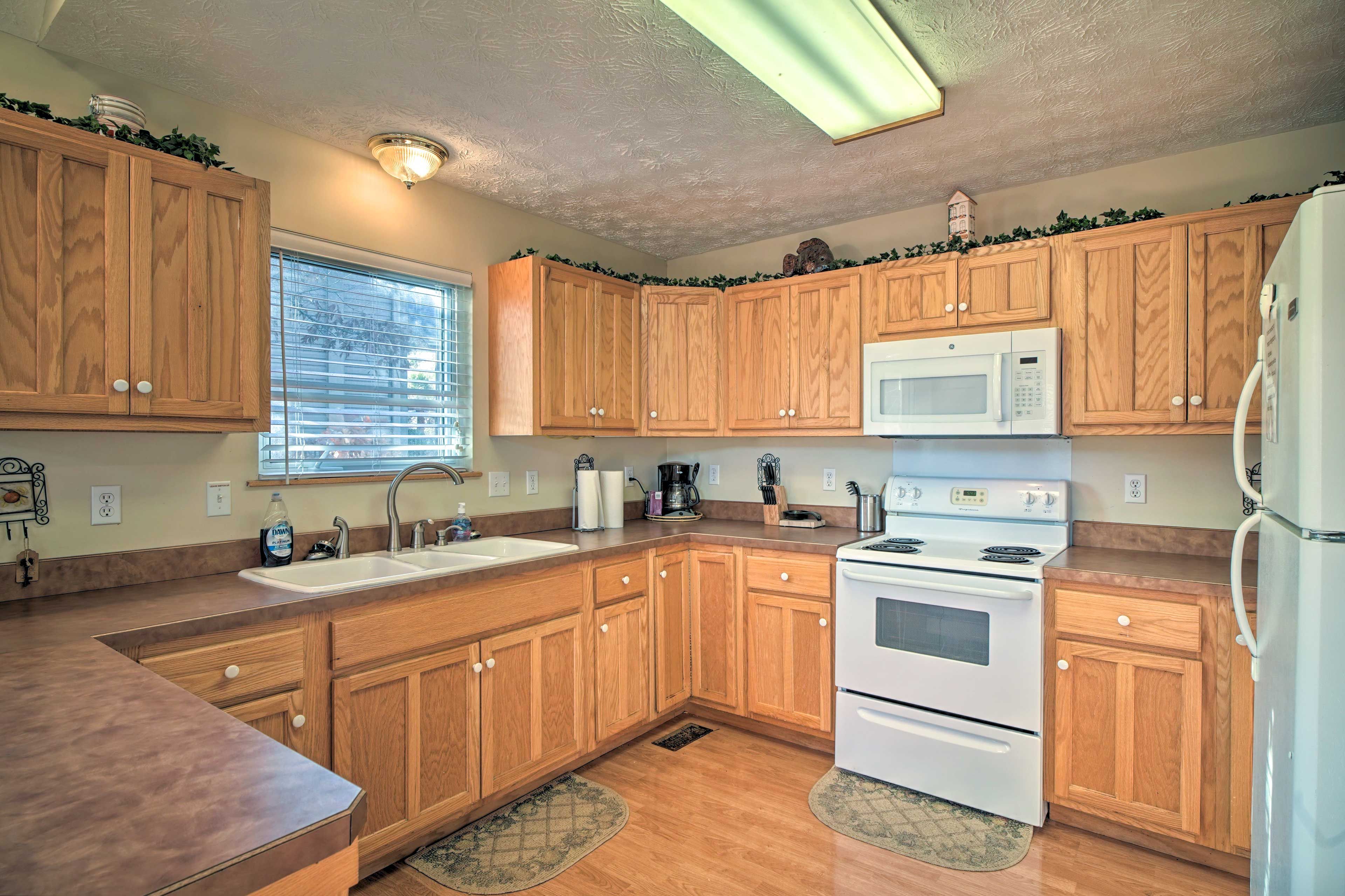 Kitchen | Fully Equipped | Cooking Basics