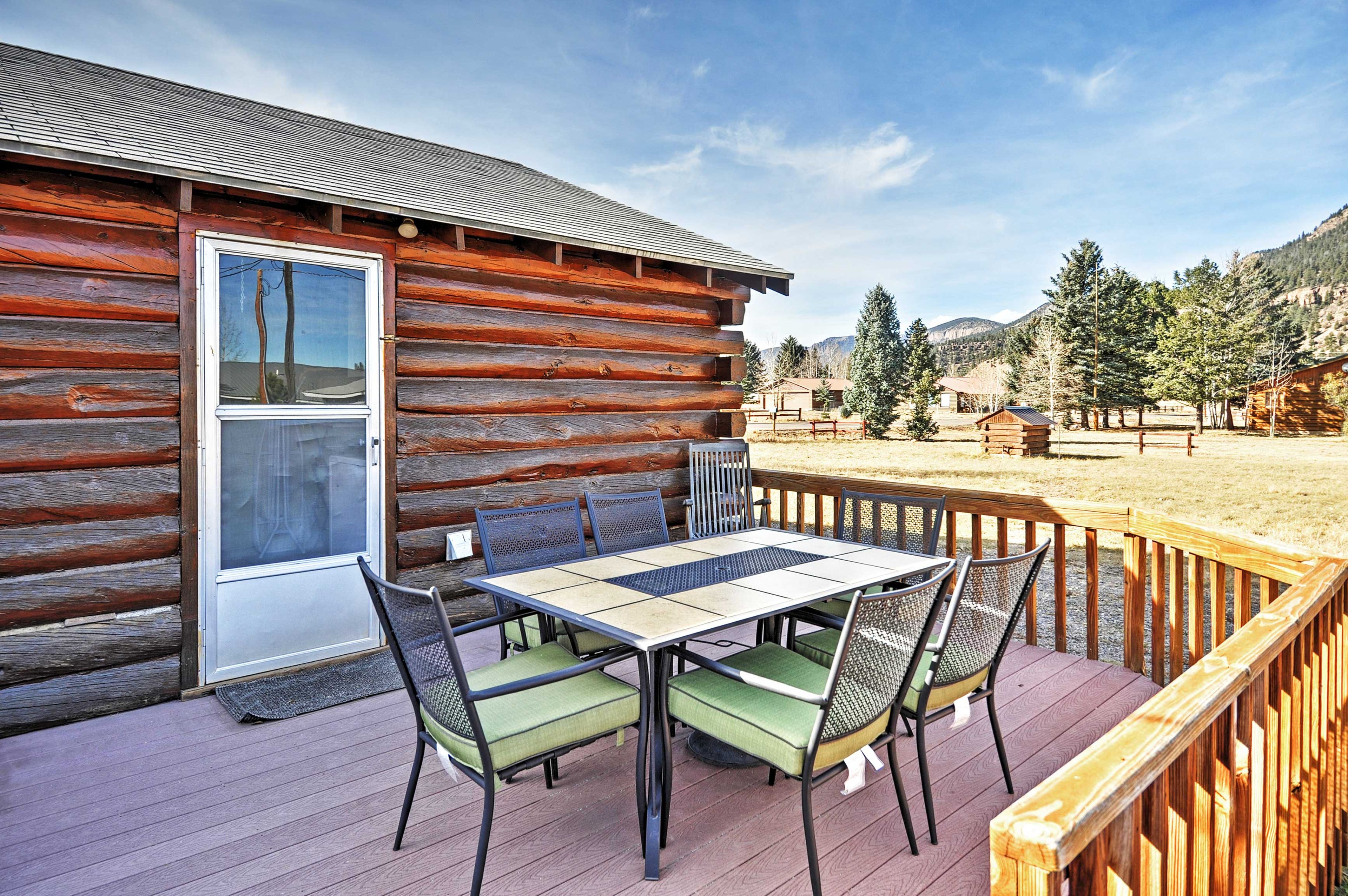 Furnished Deck