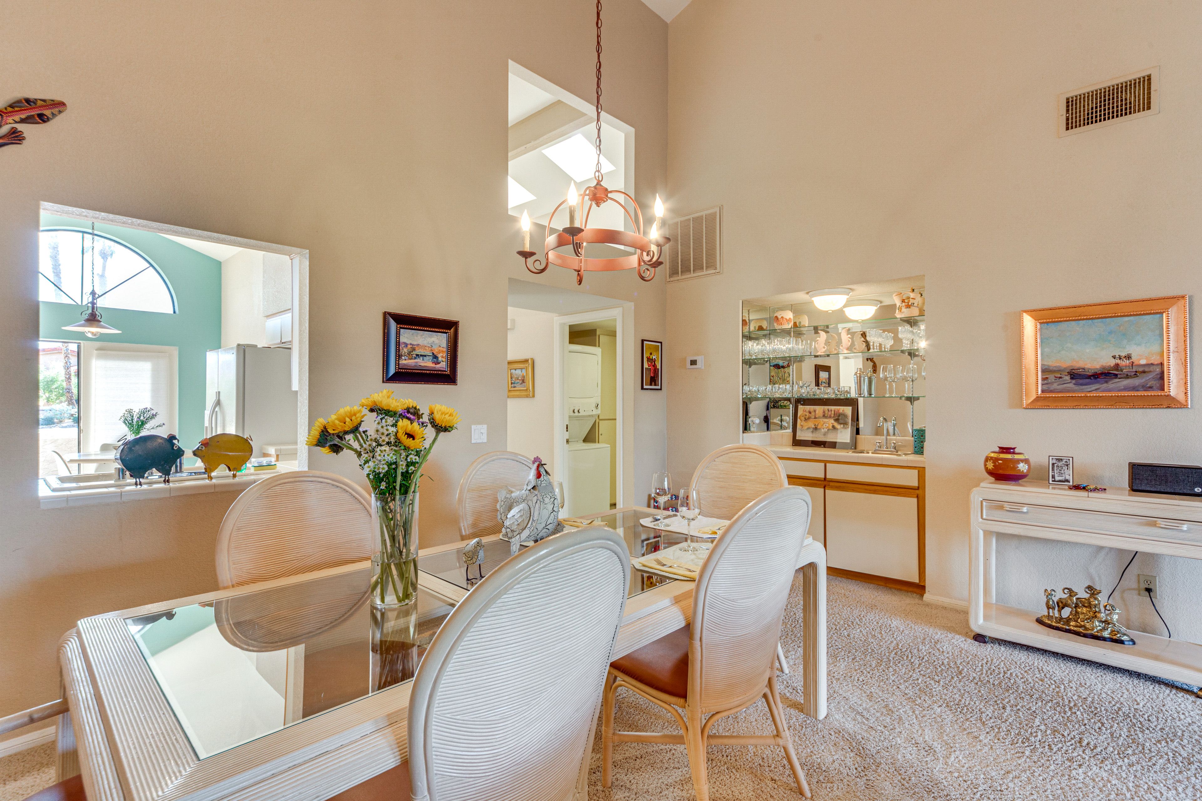 Dining Area | Dishware/Flatware