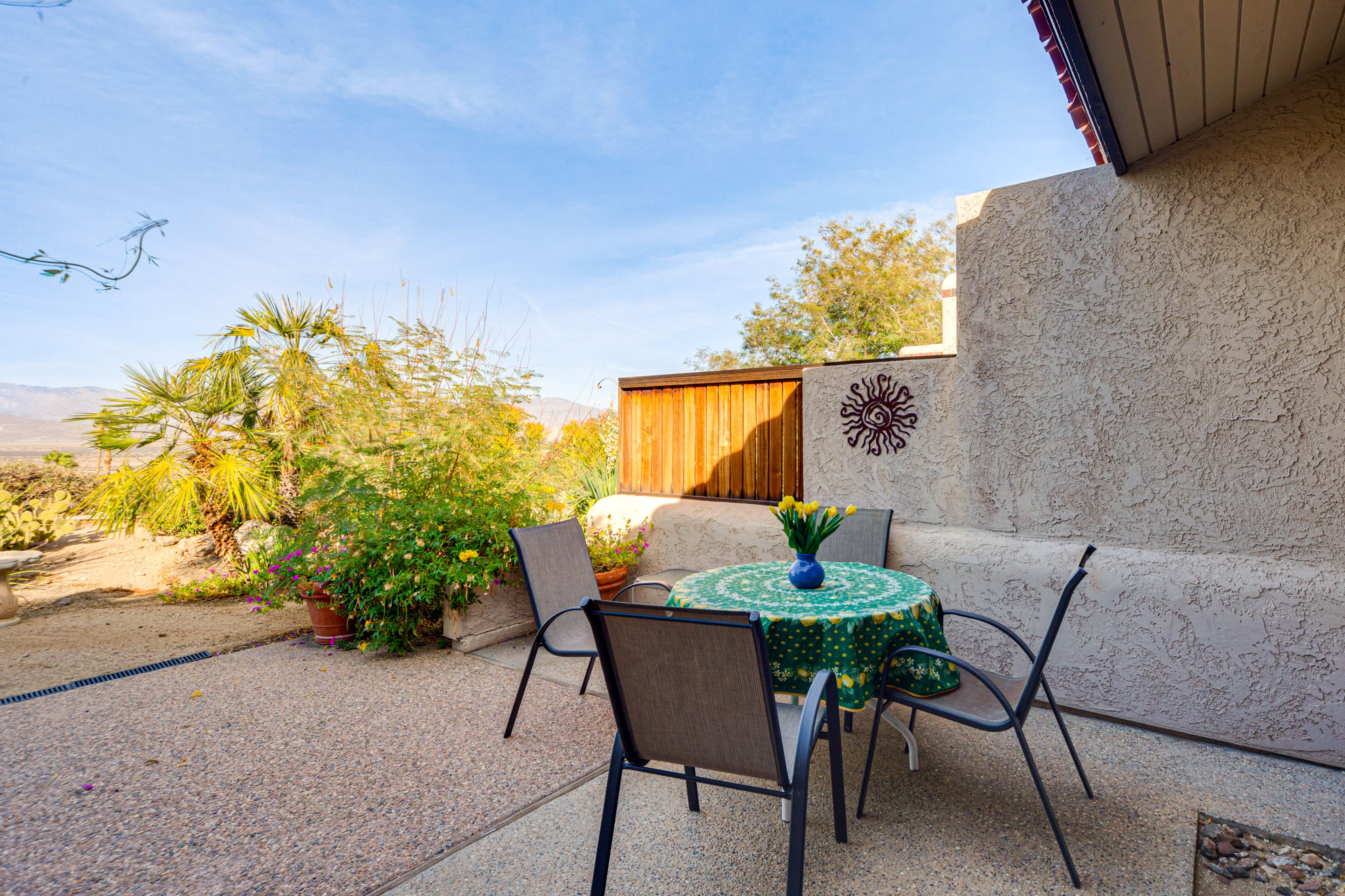 Patio w/ Dining Table