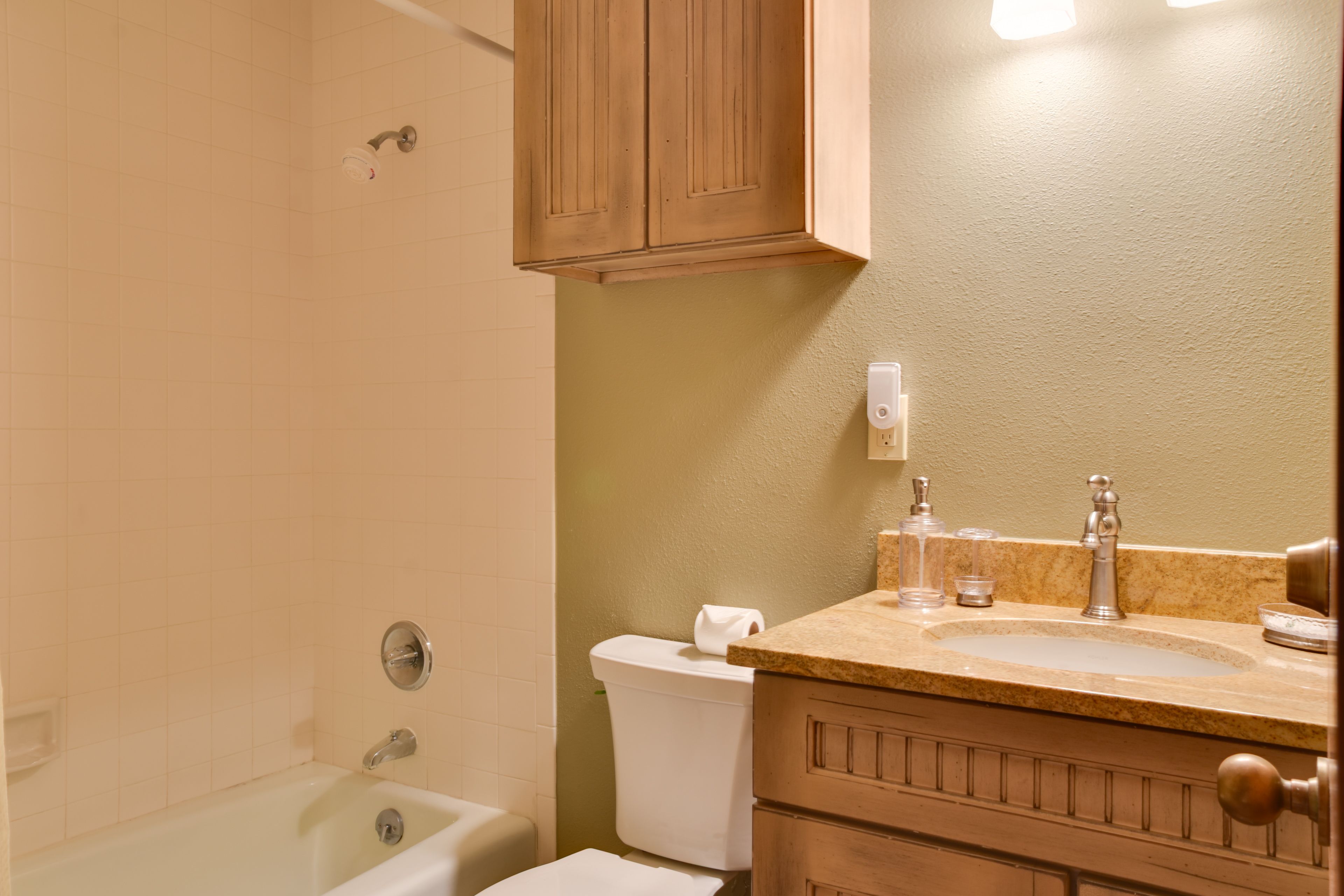 Bathroom | Towels Provided