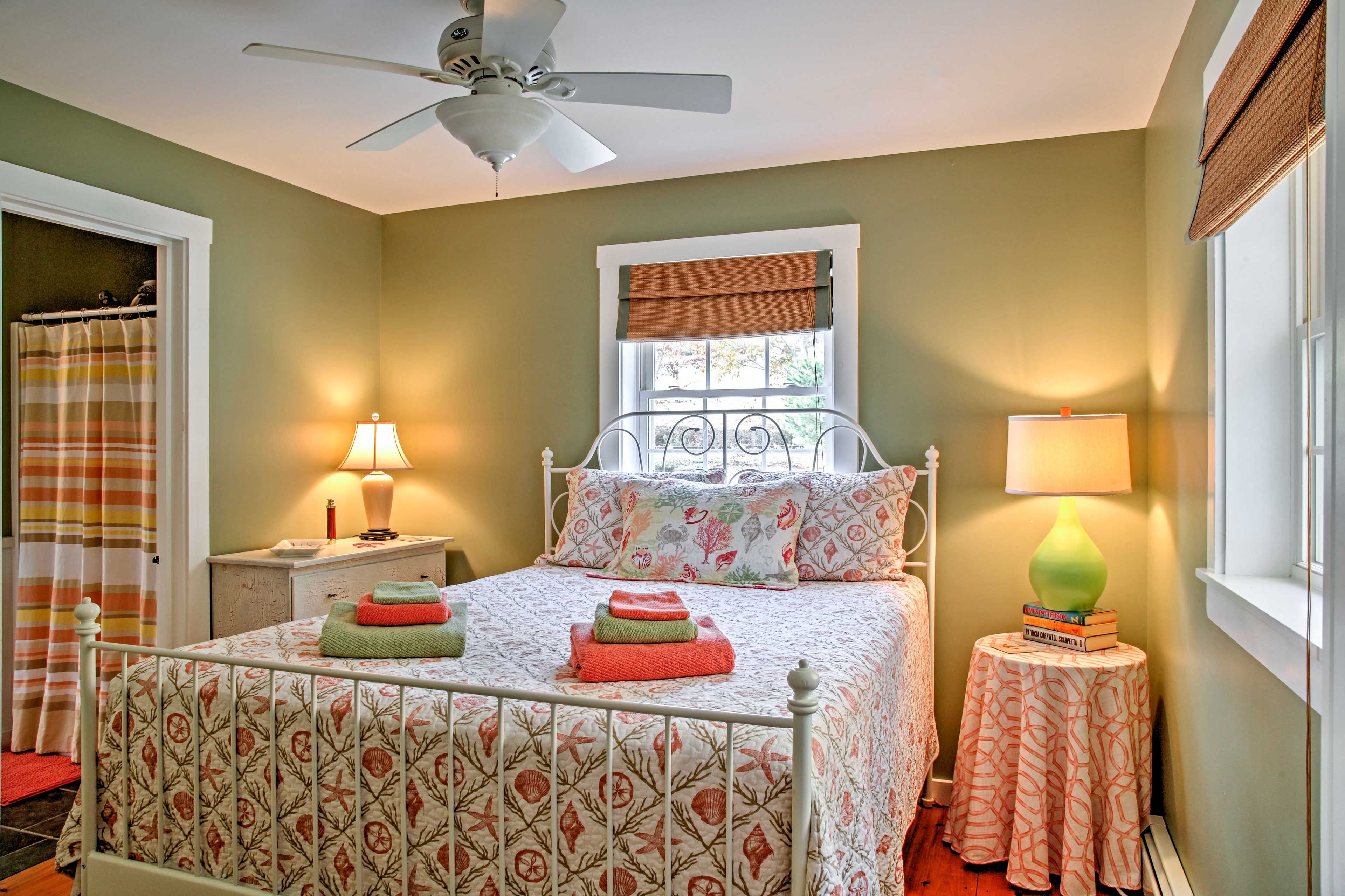 Bedroom 3 | Queen Bed