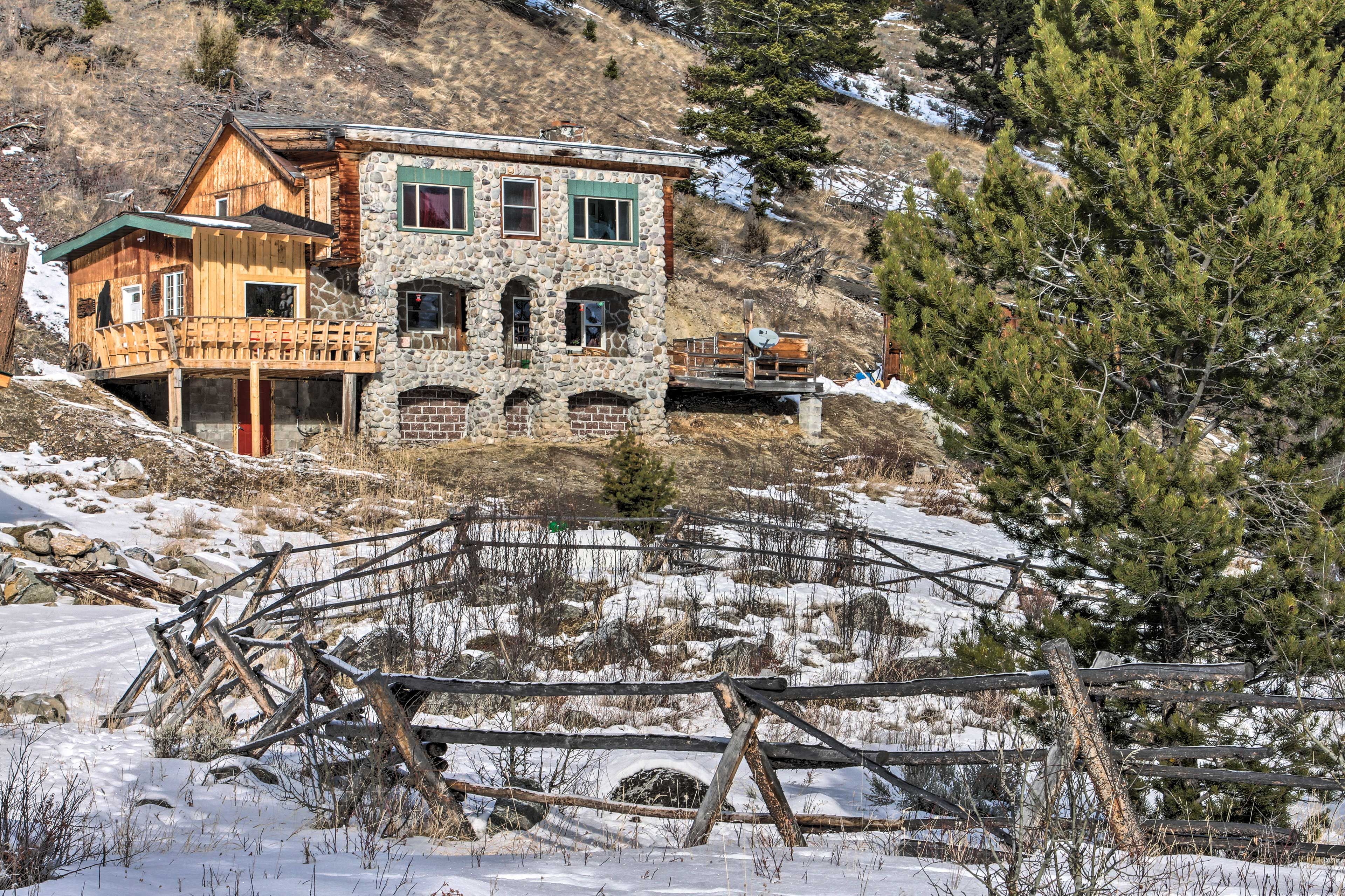 Exterior | Homeowner On-Site
